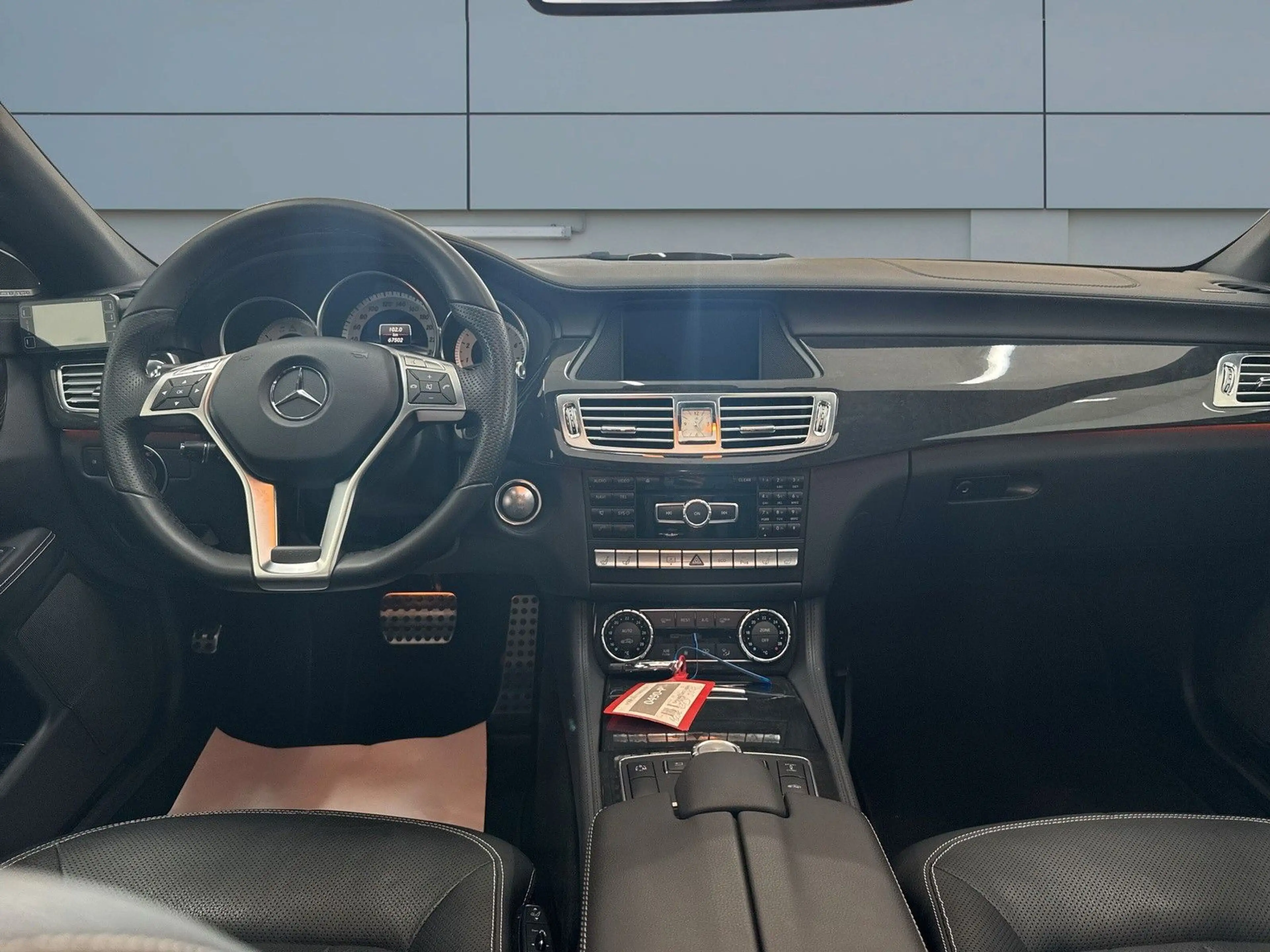 Mercedes-Benz CLS 500 AMG Line *XEN*NAV*SITZKLIMA*MASSAGE*TOP — photo 9