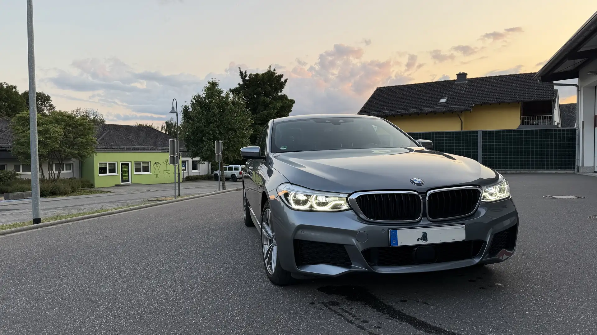 BMW 640 640i xDrive Gran Turismo - Premium Selection Grau - 1