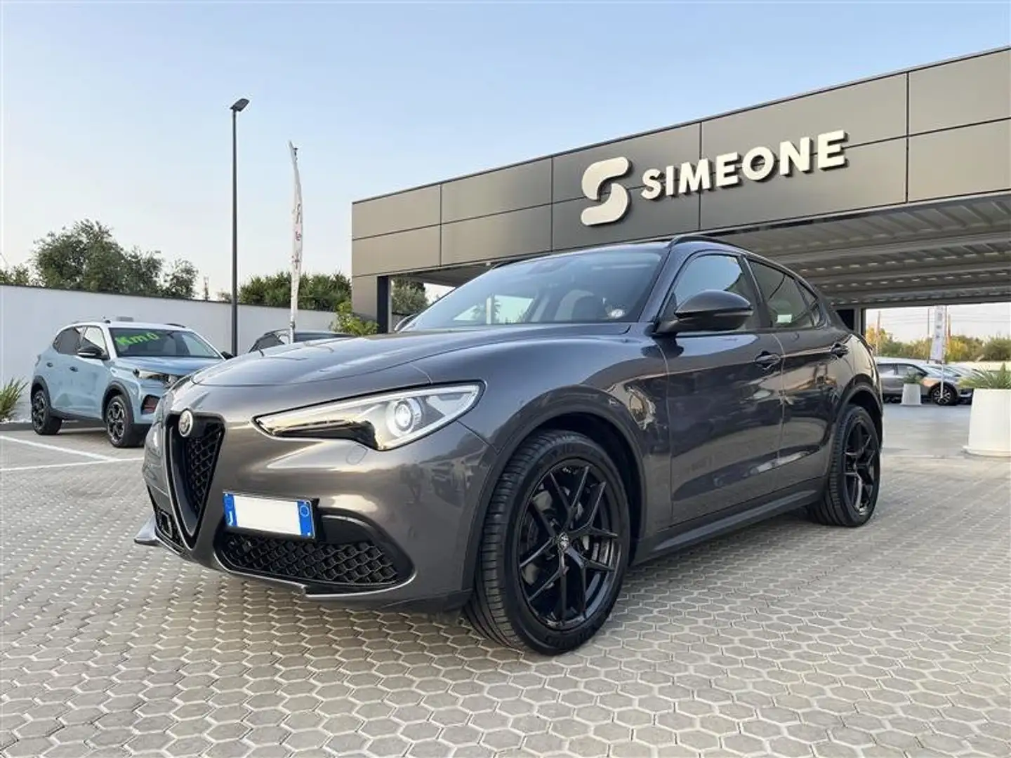 Alfa Romeo Stelvio Stelvio 2.2 t B-Tech RWD 190cv Auto Grau - 1