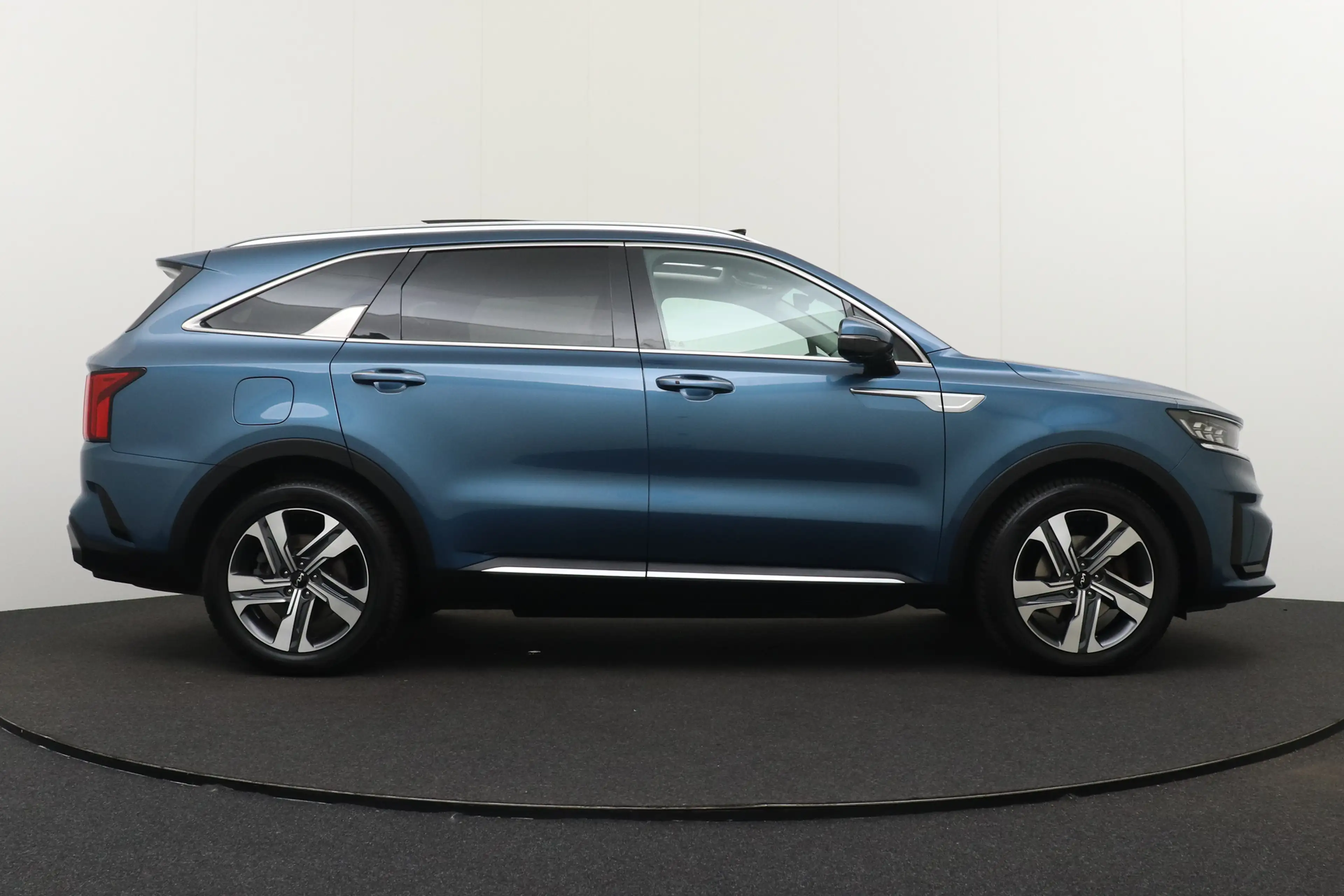 Kia Sorento 1.6 T-GDI Plug-in Hybrid 4WD ExecutiveLine 7p. Pan — photo 6