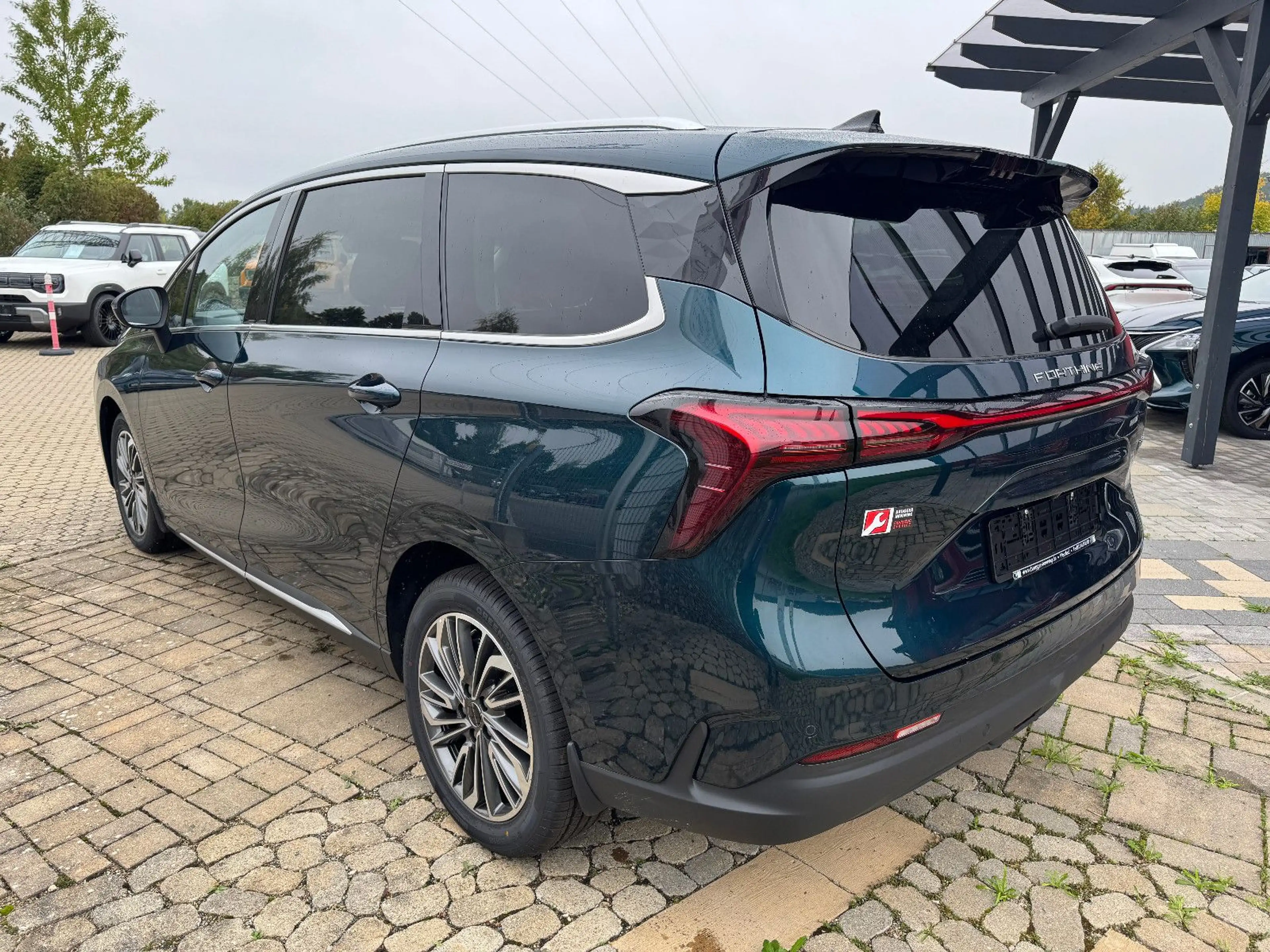 DFM Forthing 4 U-Tour ACC-Temp/Apple-Carplay-Android — photo 8