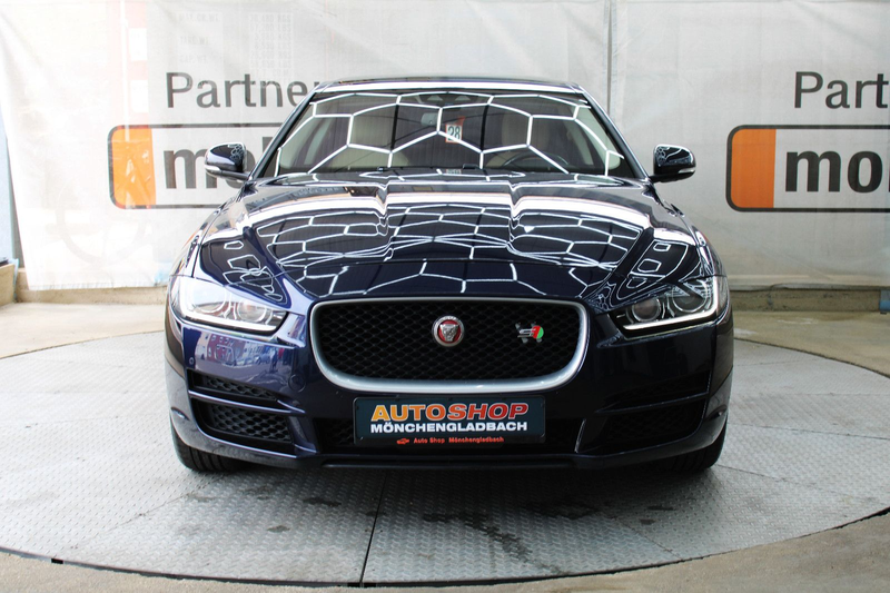 Jaguar XE S Automatik *Tüv&Inspektion Neu*Pano*Meridian — photo 10