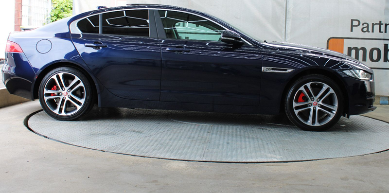 Jaguar XE S Automatik *Tüv&Inspektion Neu*Pano*Meridian — photo 8