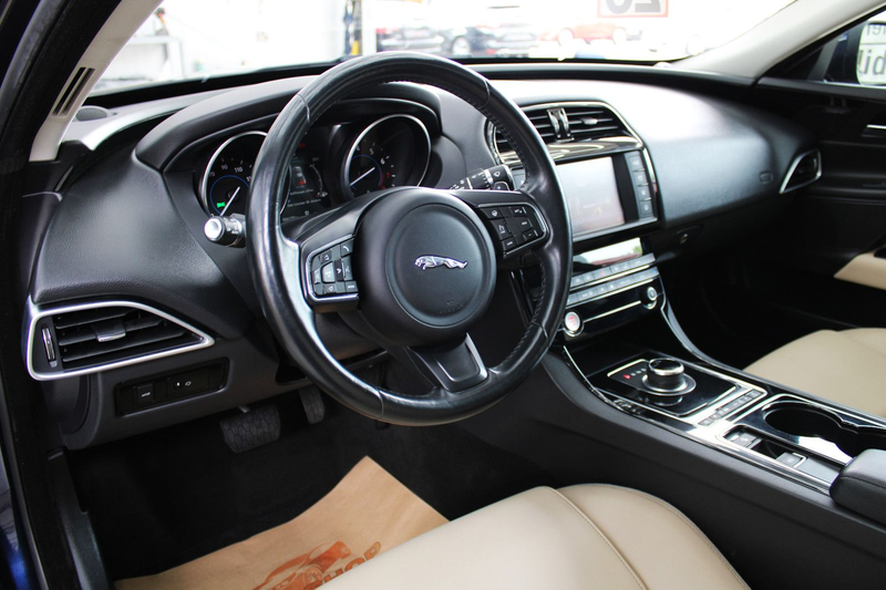 Jaguar XE S Automatik *Tüv&Inspektion Neu*Pano*Meridian — photo 15