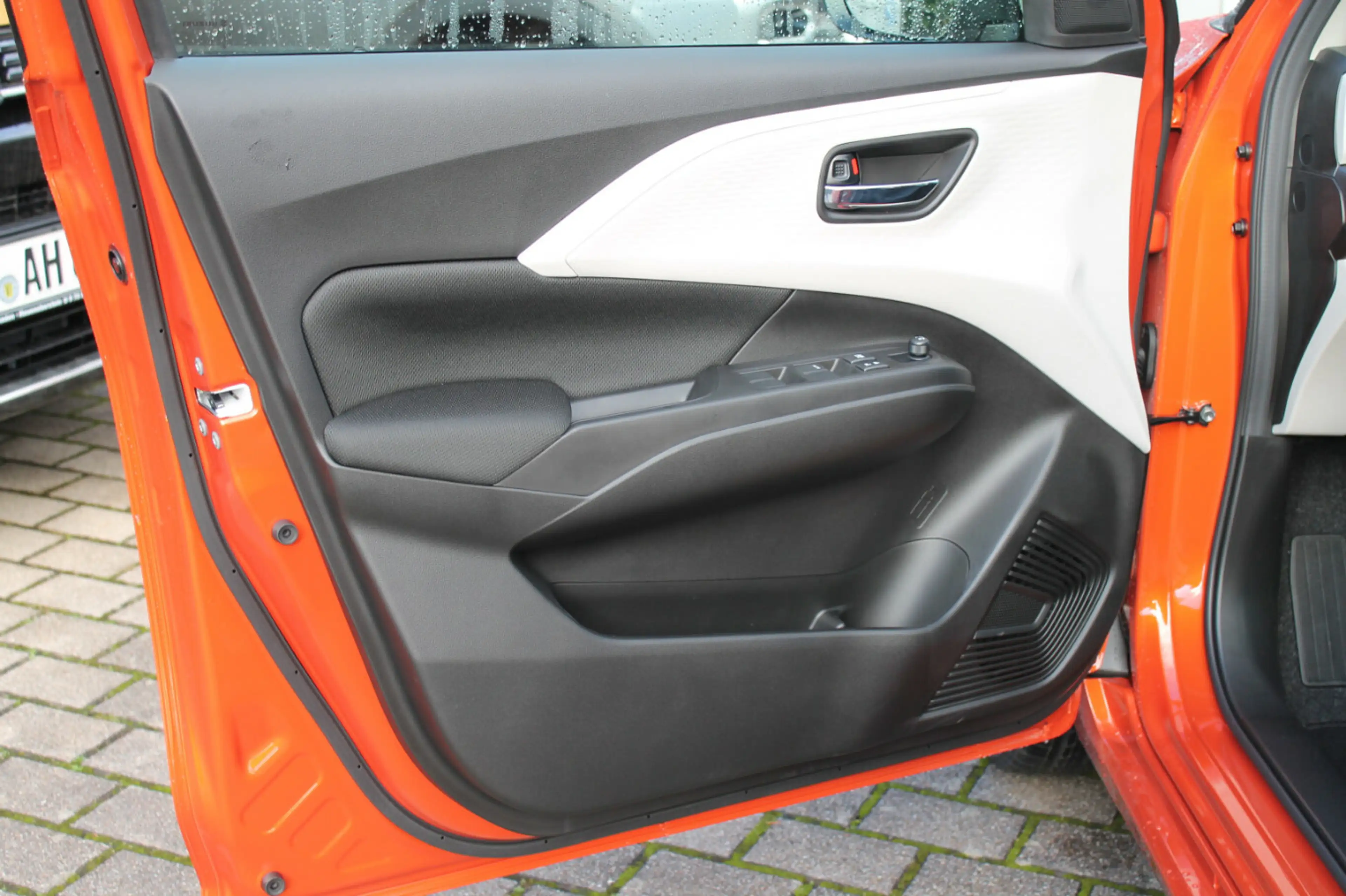 Suzuki Swift 1.2 Comfort Hybrid — photo 12
