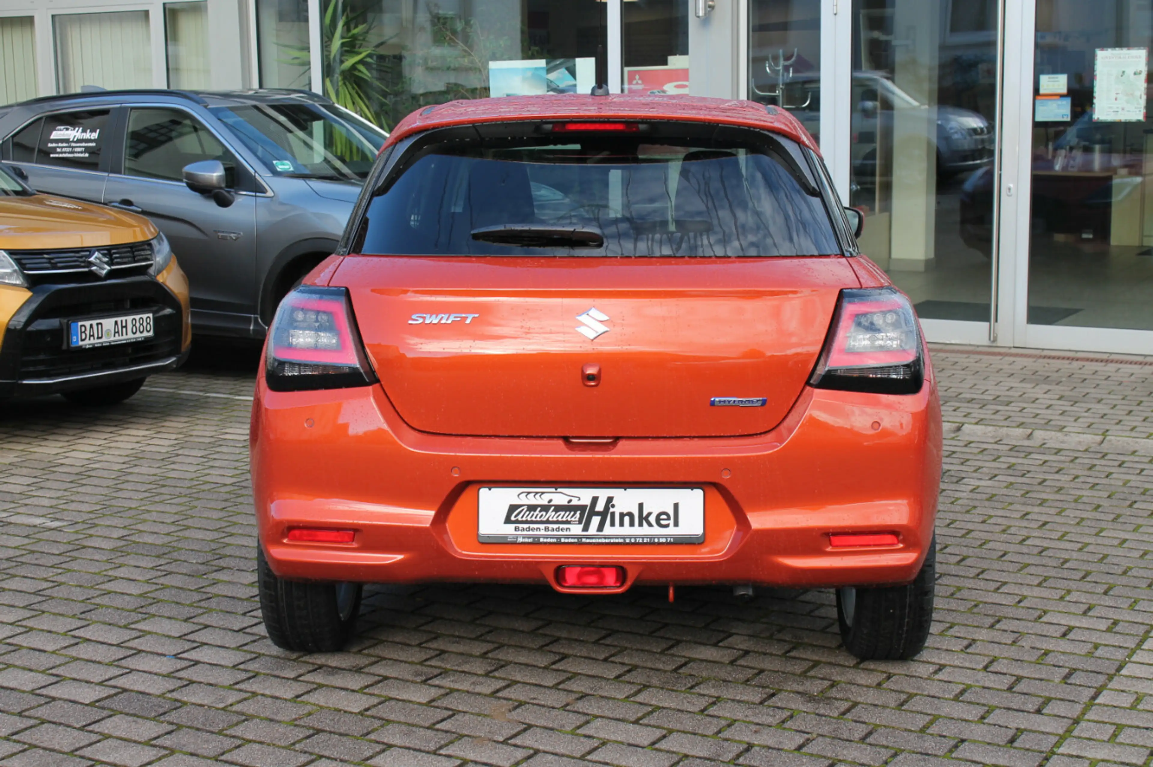 Suzuki Swift 1.2 Comfort Hybrid — photo 3