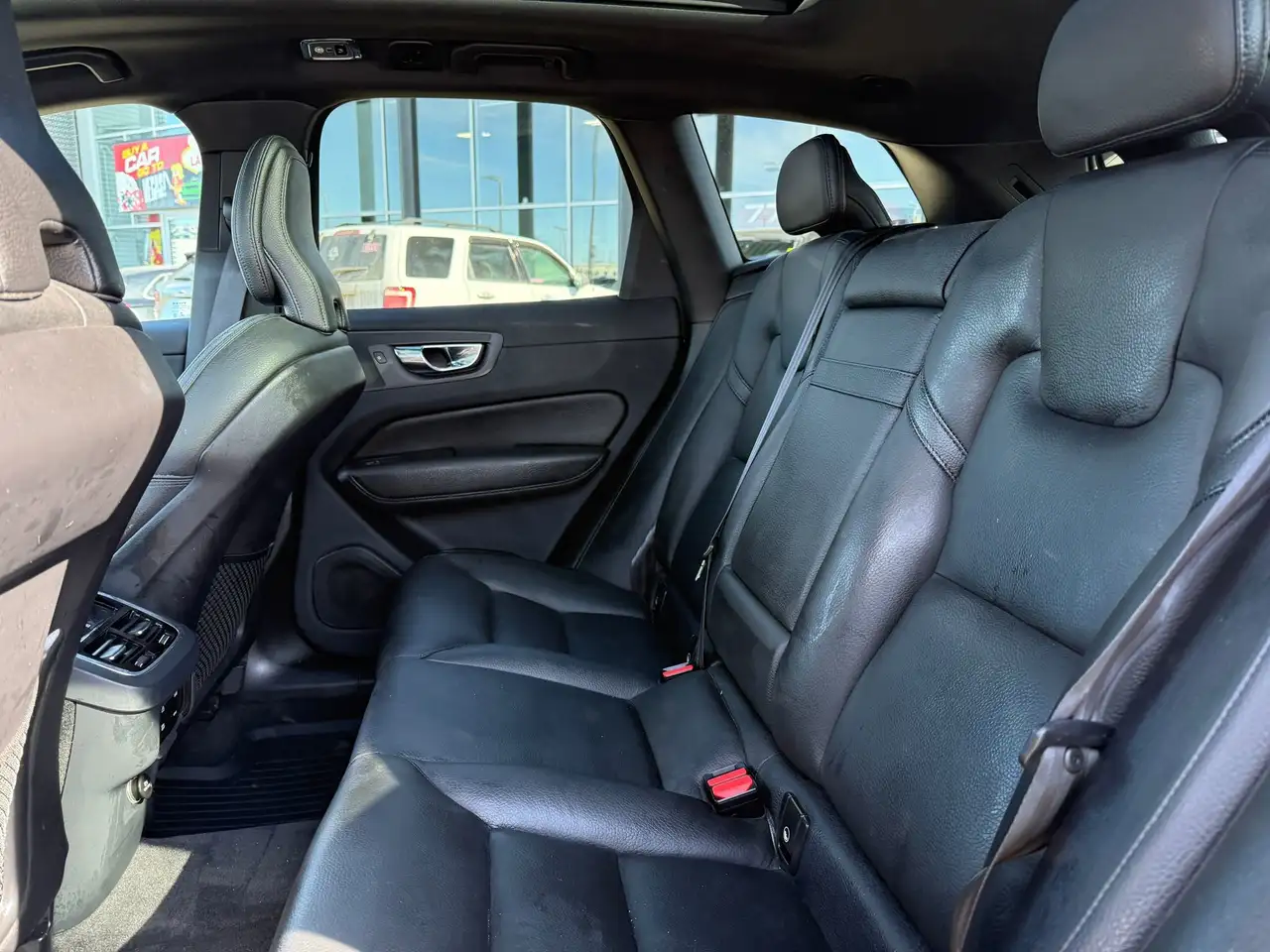 Volvo XC60 снимка Volvo XC60