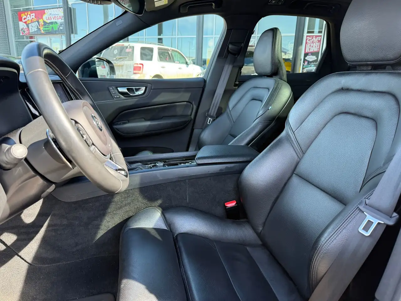Volvo XC60 снимка Volvo XC60