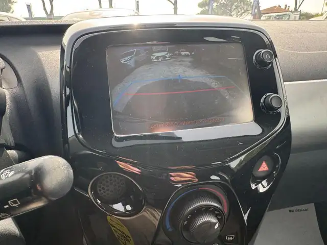 Citroen C1 view 11