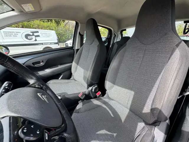 Citroen C1 view 9
