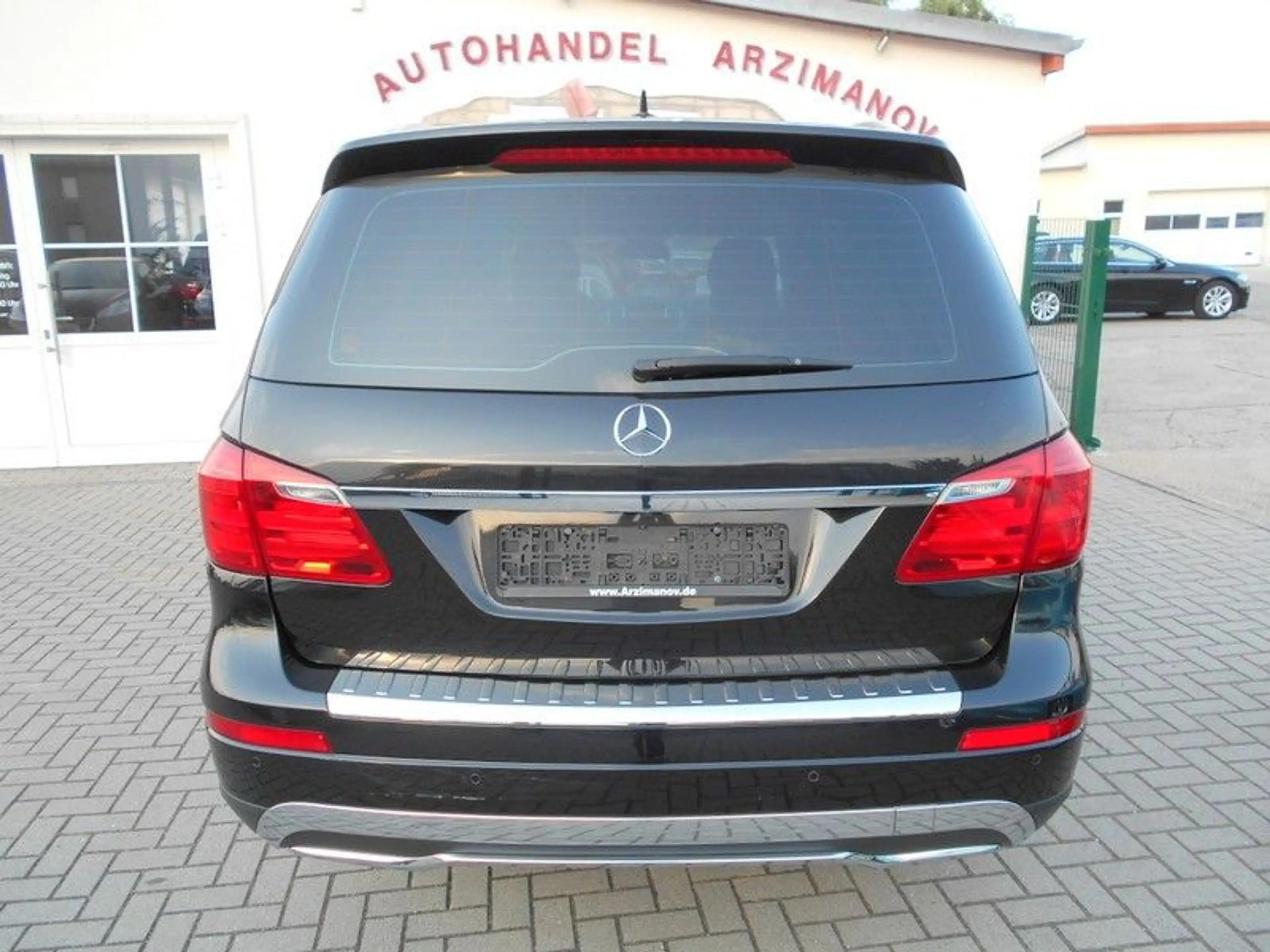 Mercedes-Benz GL 350 BlueTec 4Matic AIRMATIC/NAVI/TV/LEDER/PANO — photo 9