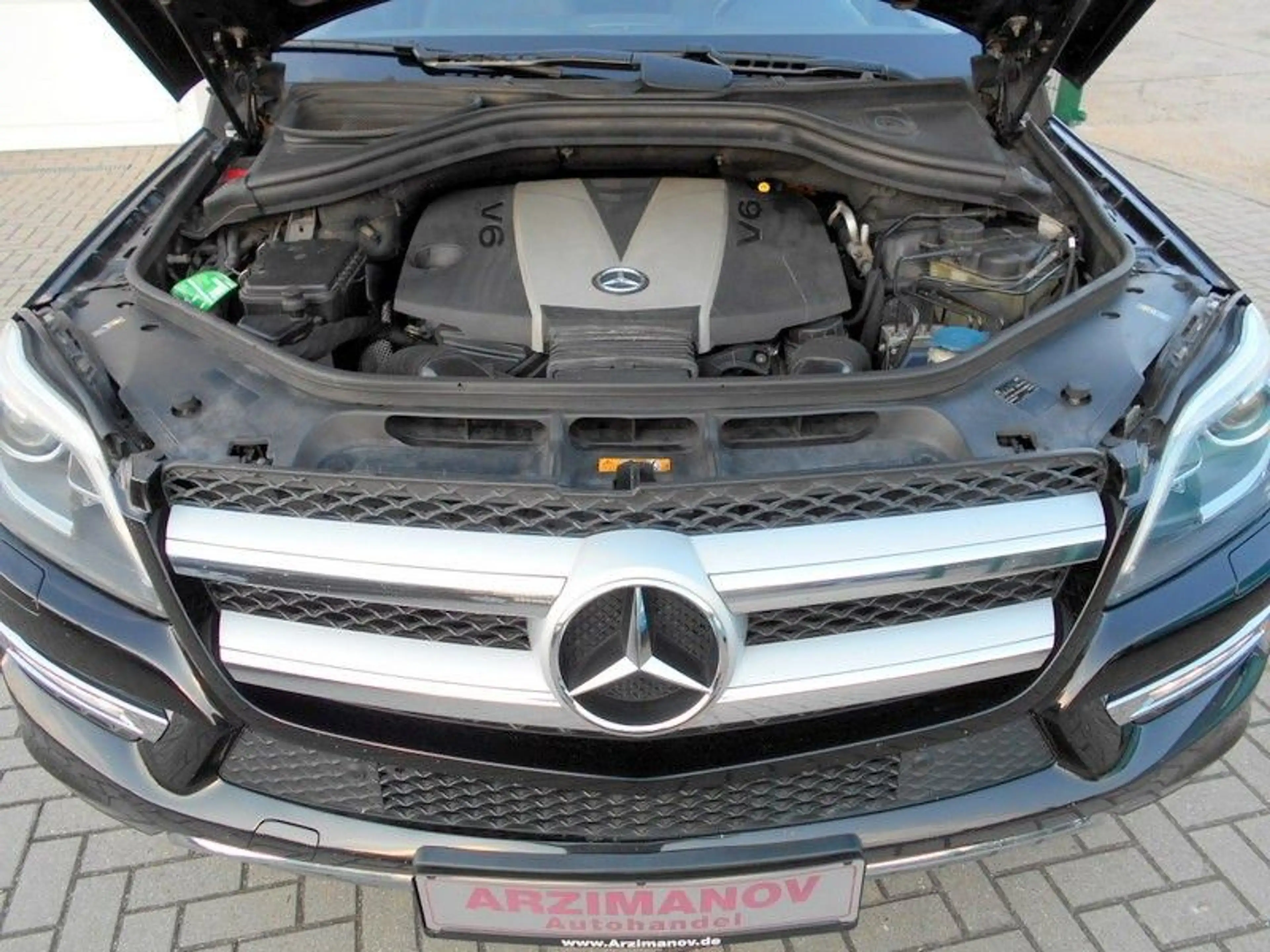 Mercedes-Benz GL 350 BlueTec 4Matic AIRMATIC/NAVI/TV/LEDER/PANO — photo 15
