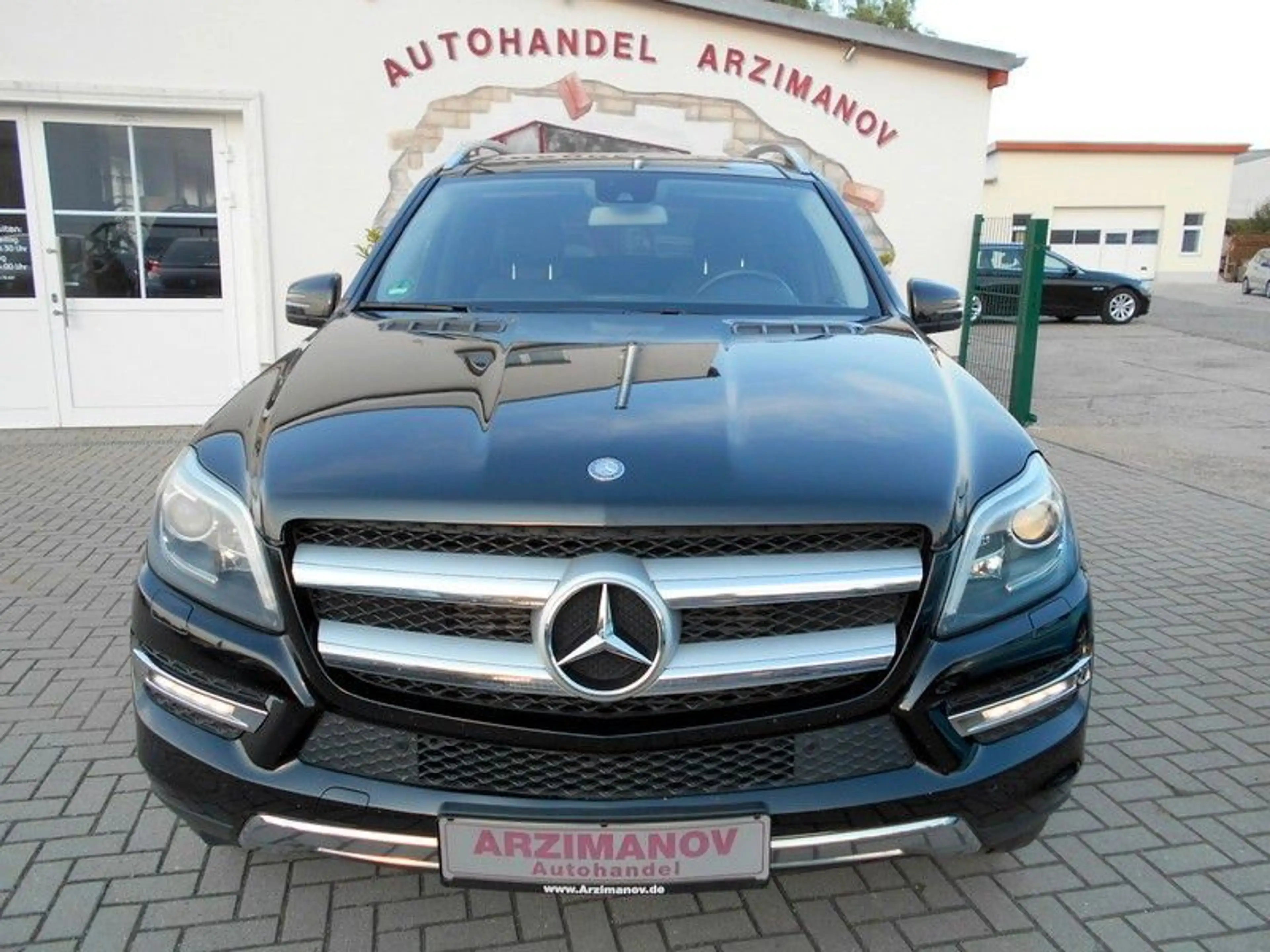 Mercedes-Benz GL 350 BlueTec 4Matic AIRMATIC/NAVI/TV/LEDER/PANO — photo 7