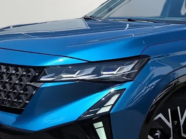 Renault Austral view 4