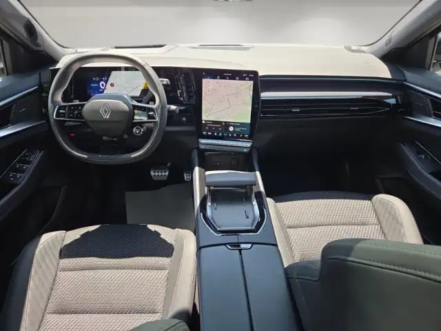 Renault Austral view 10
