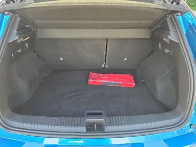 Renault Austral view 11