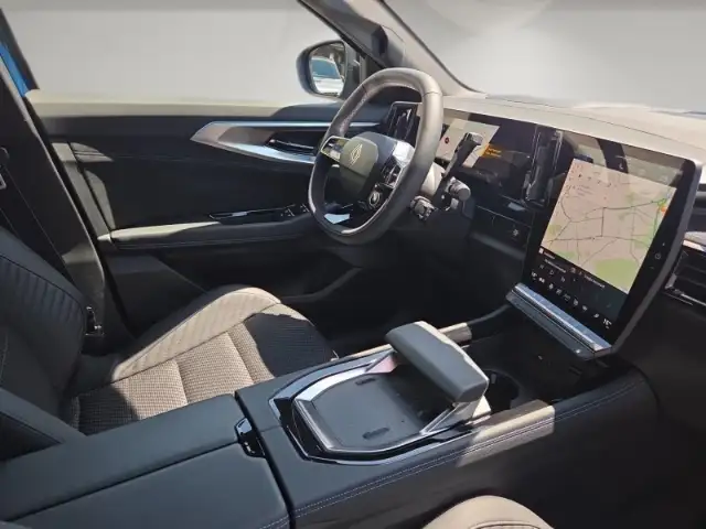 Renault Austral view 13