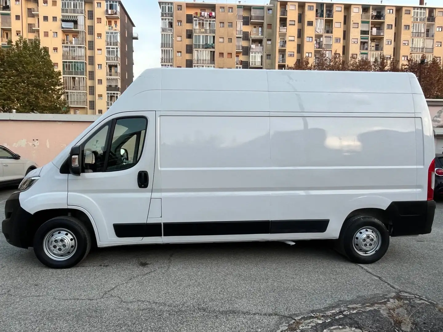 Citroen Jumper 30 BlueHDi 140 S&S PC-TM Furgone Bianco - 2