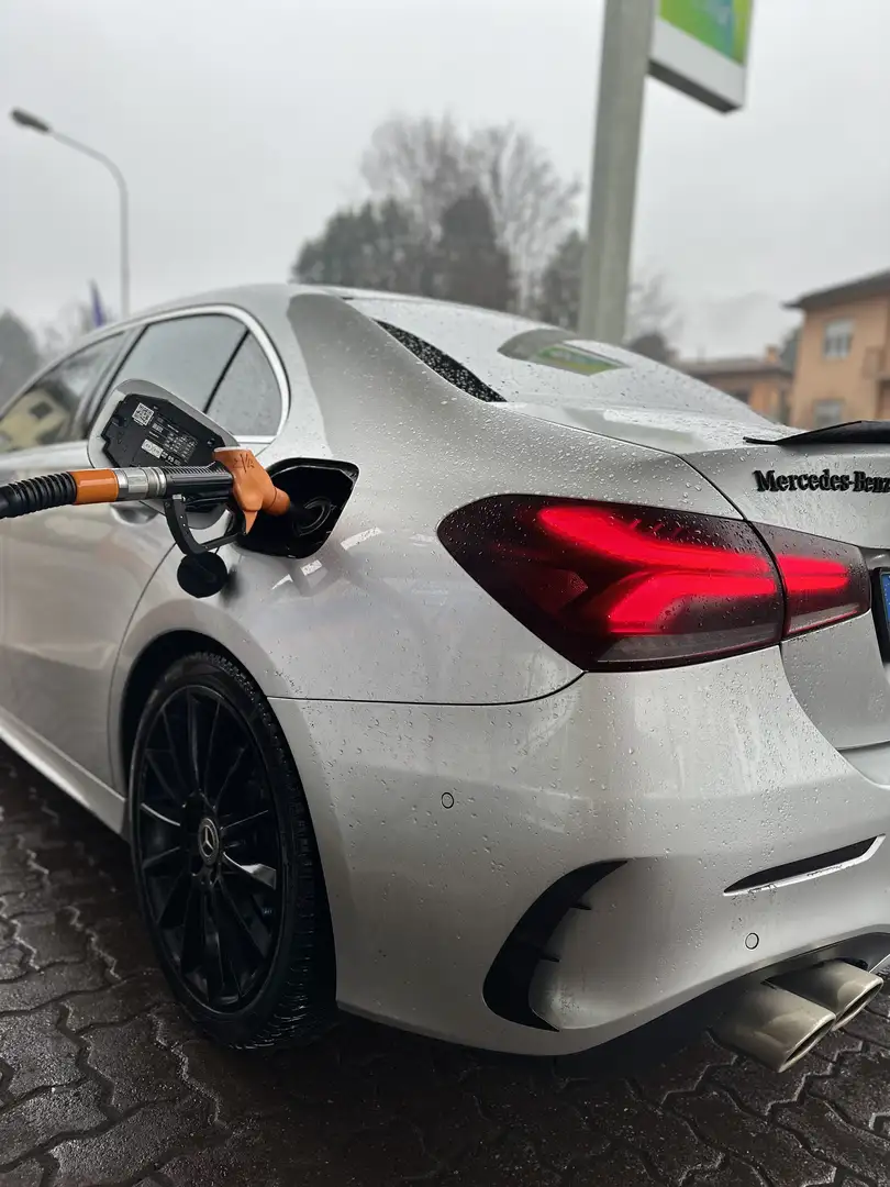 Mercedes-Benz A 200 Premium auto - 2
