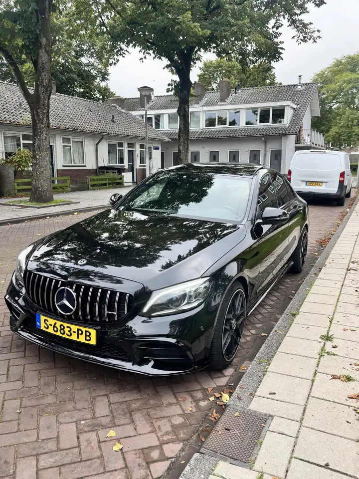 Mercedes-Benz C 180