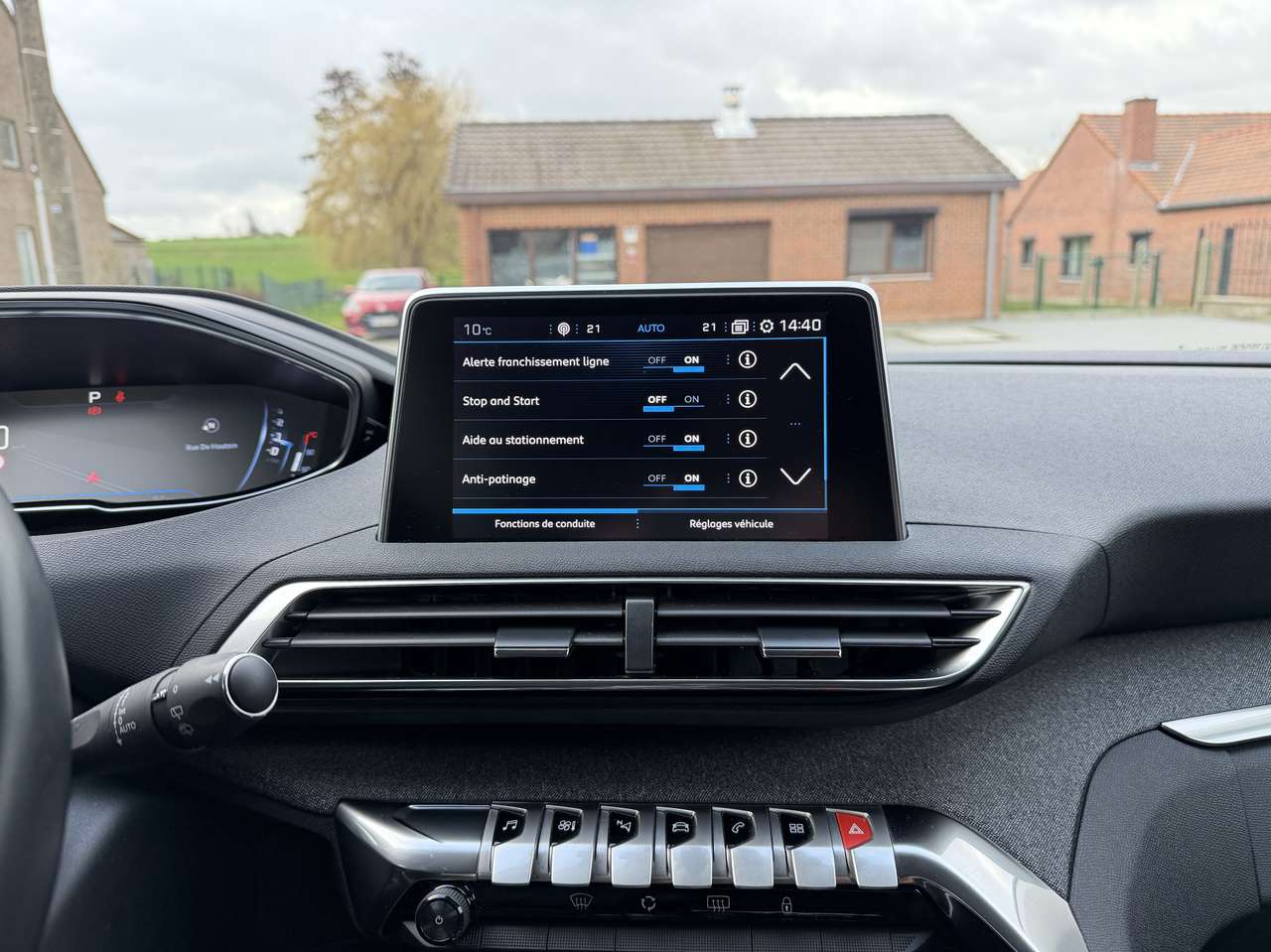 Peugeot 3008 2021 — photo 18 sur 22