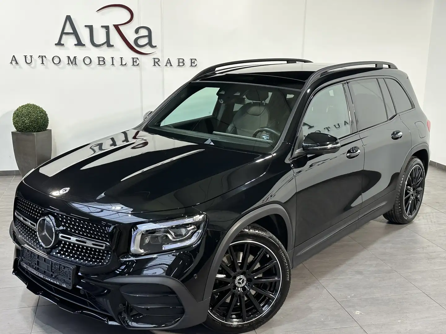 Mercedes-Benz GLB 220 4M AMG-Line NAV+LED+360°+AHK+PANO+BURMESTER Negru - 2