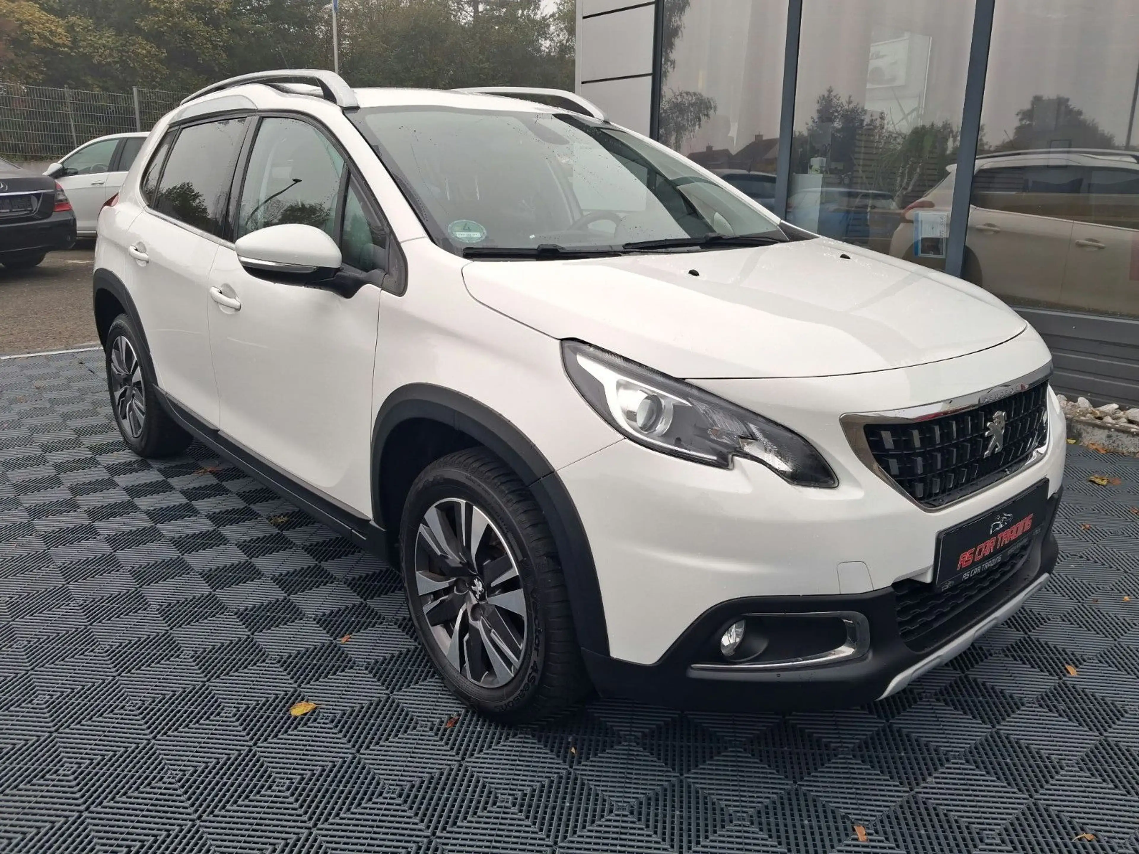 Peugeot 2008 Allure — photo 3