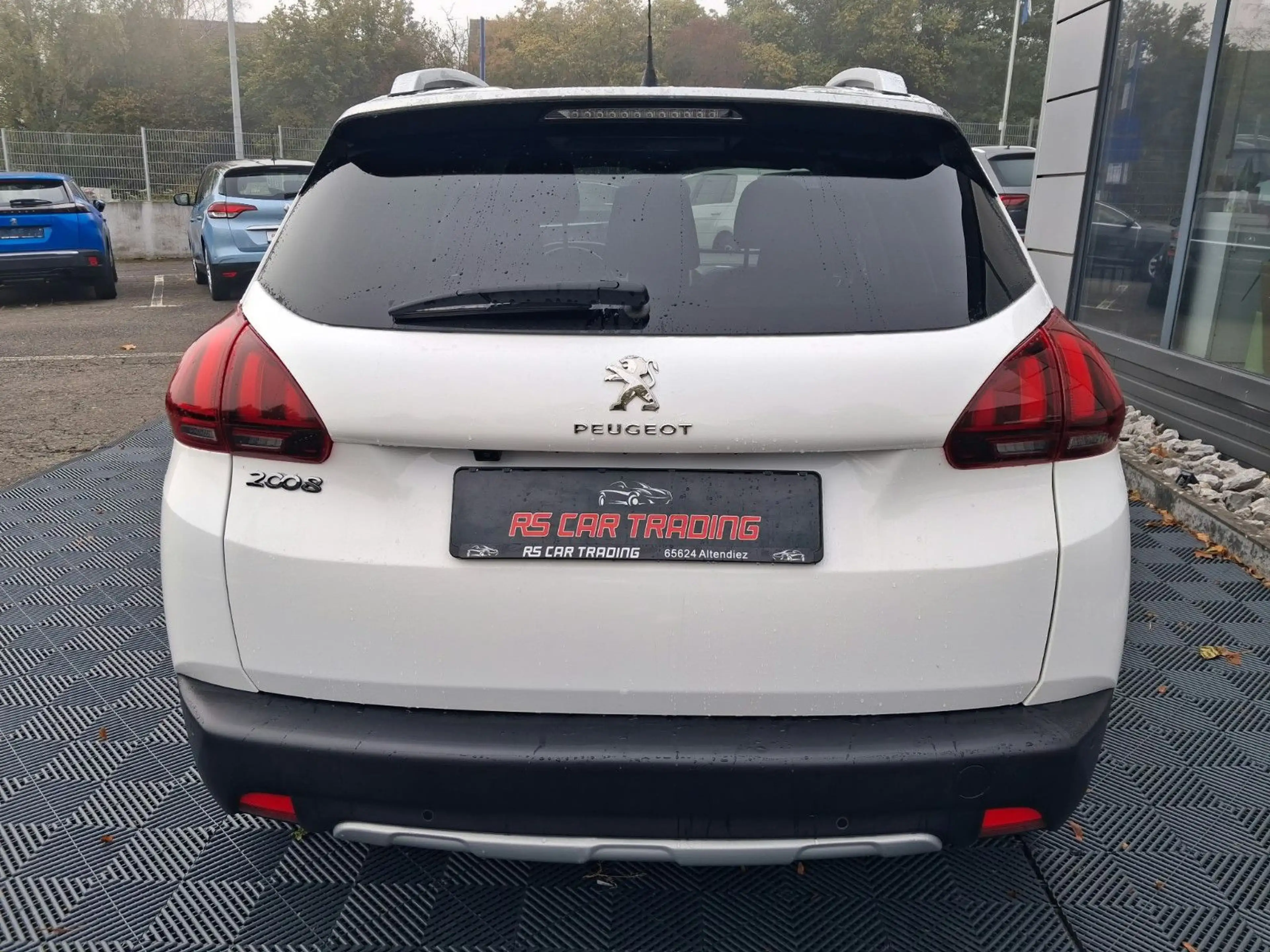 Peugeot 2008 Allure — photo 6