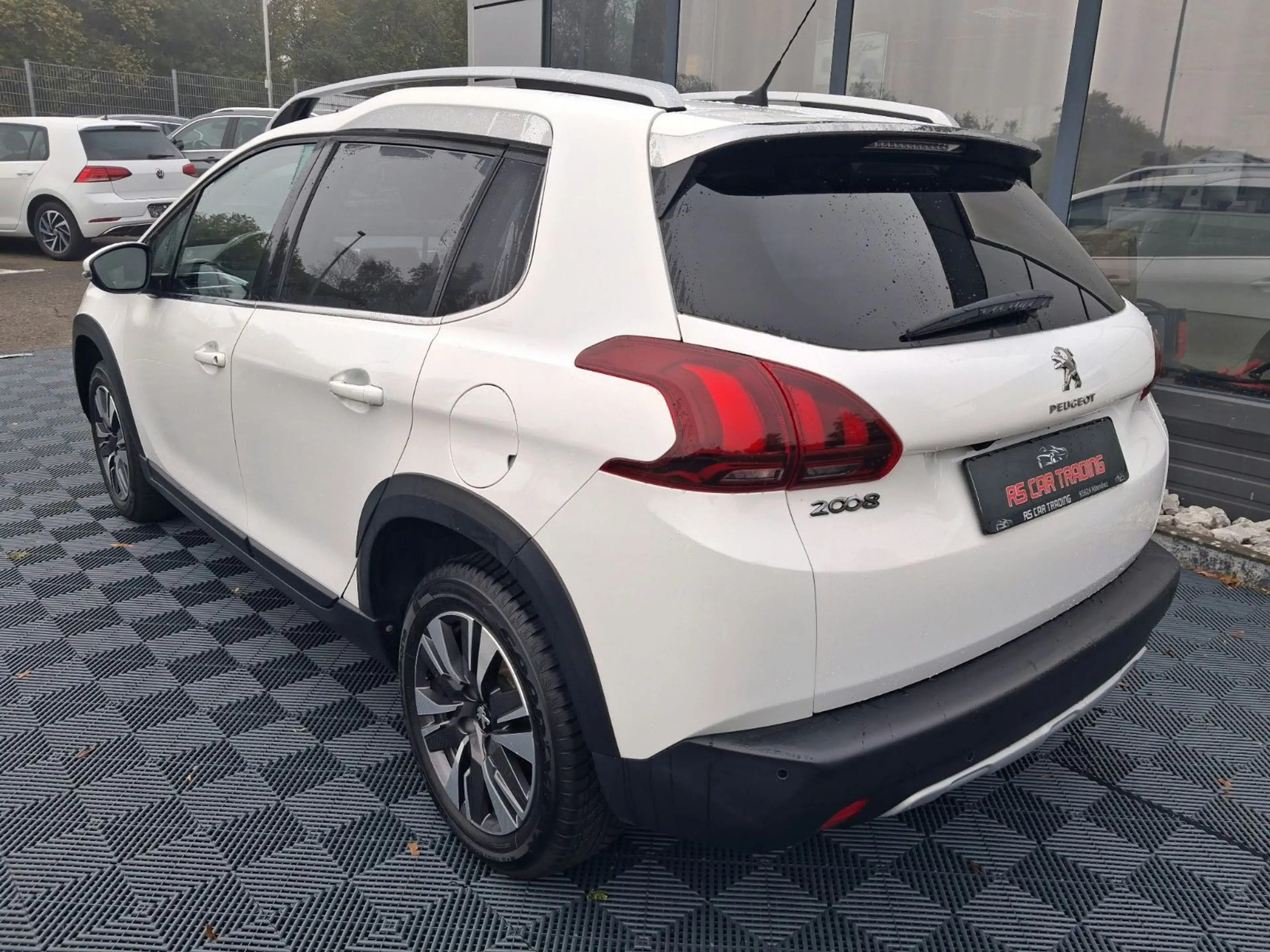 Peugeot 2008 Allure — photo 7