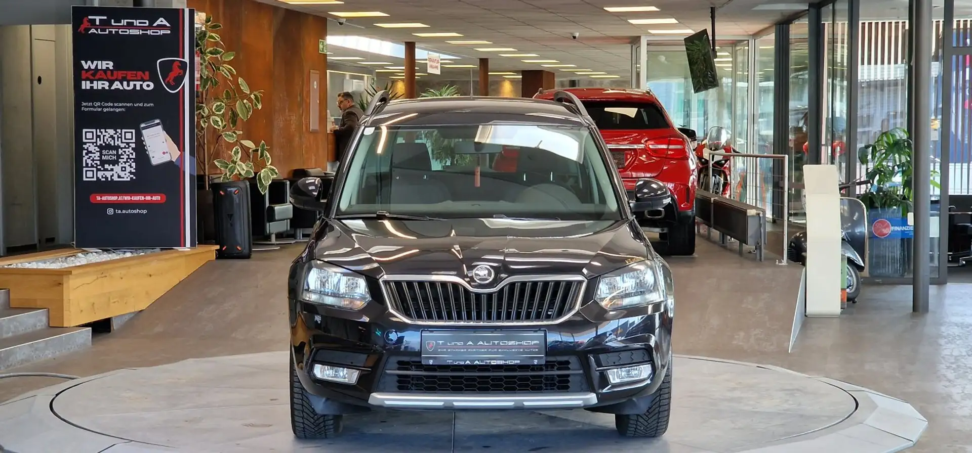 Skoda Yeti 2.0 TDI ALLRAD Active *Offroad*Sitzheizung*PDC* Schwarz - 2