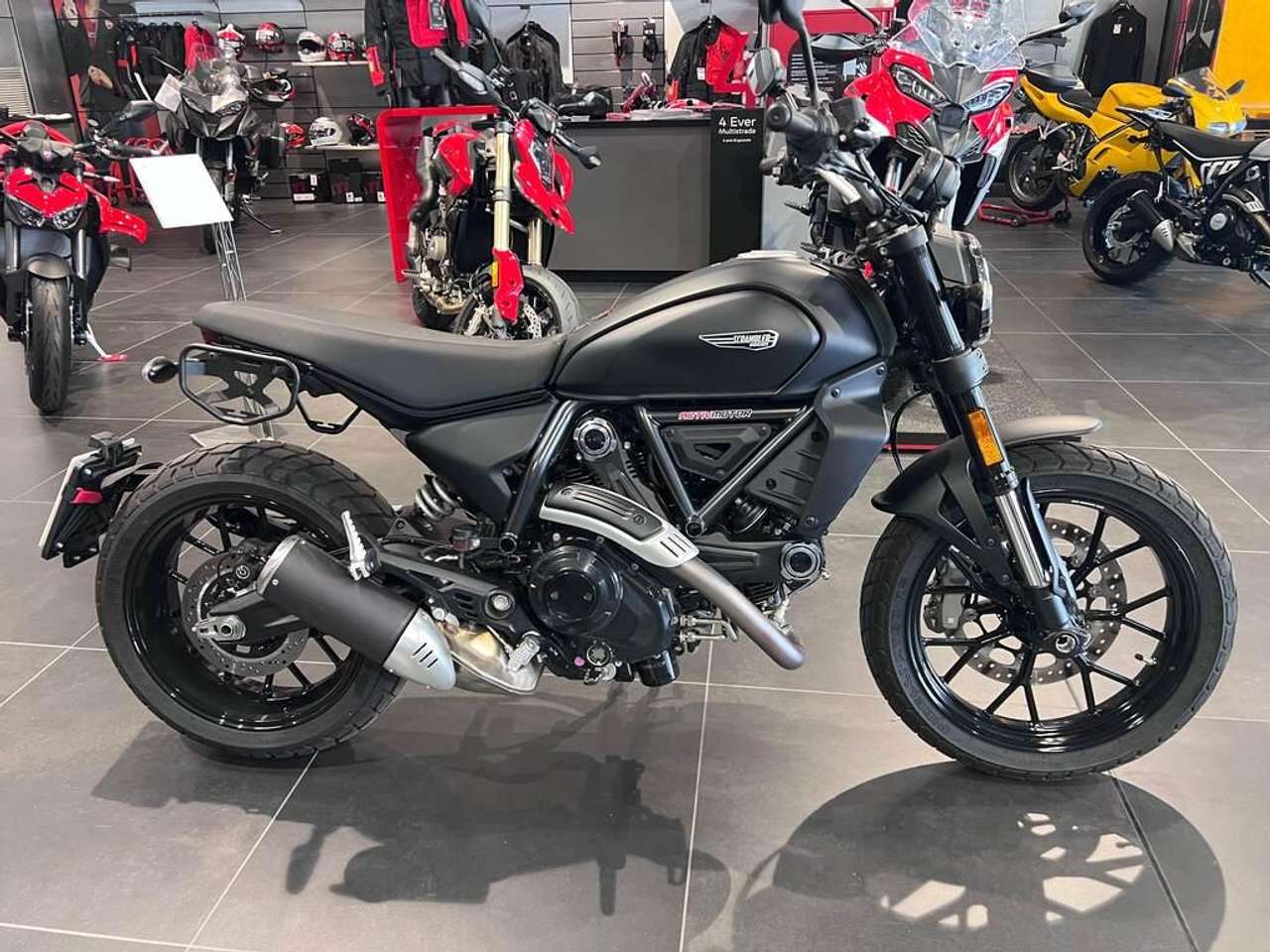 Ducati Scrambler 800 Icon Dark my25