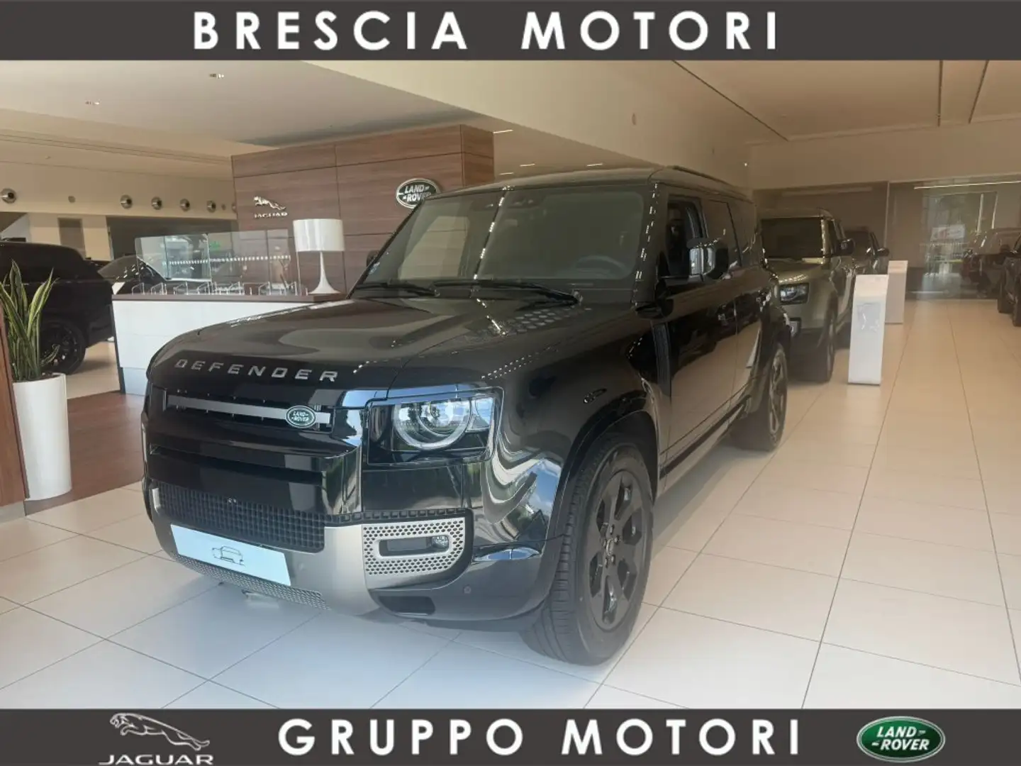 Land Rover Defender 110 3.0d  X-Dynamic SE 200cv Nero - 1