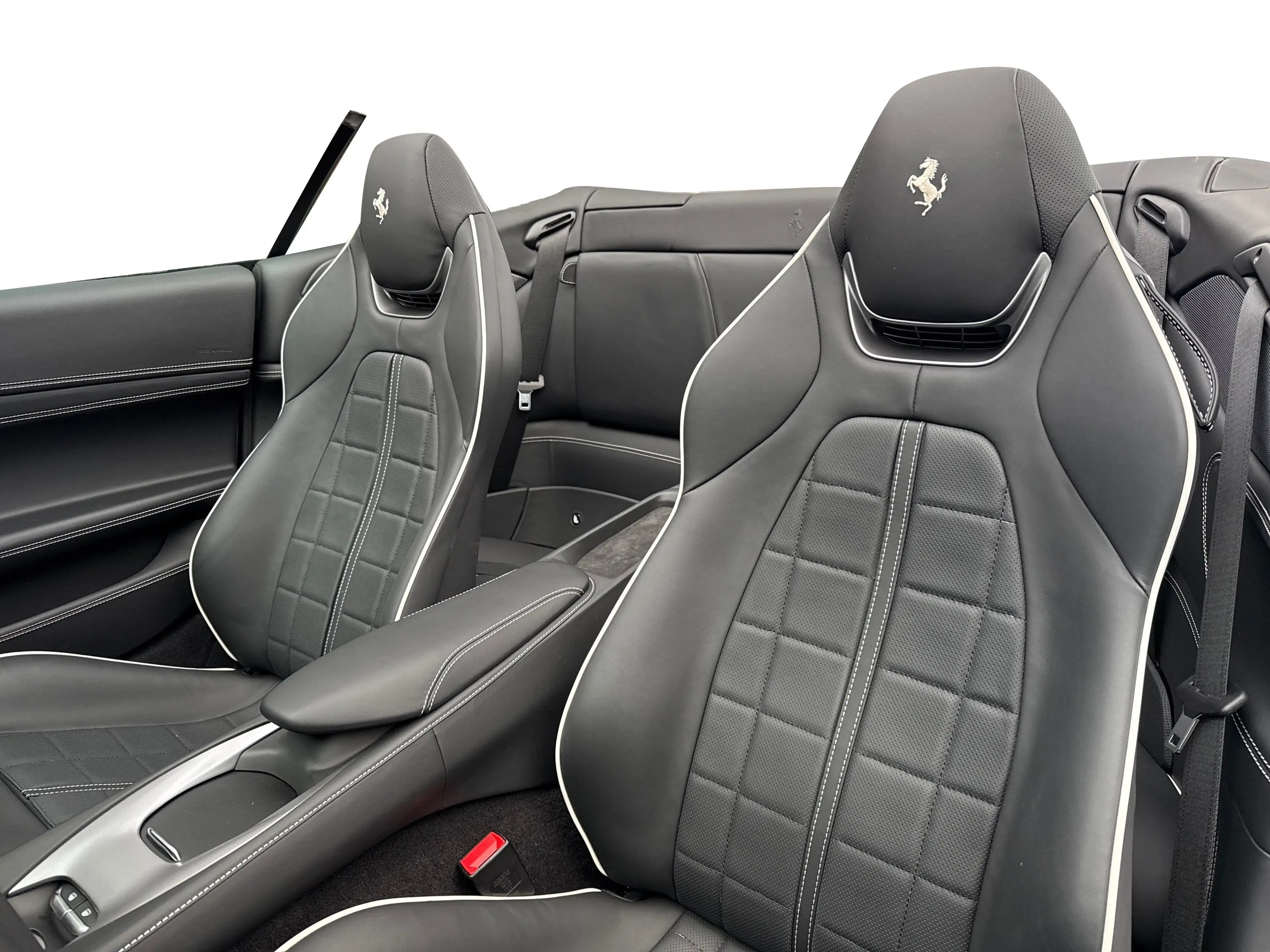 Ferrari Portofino M *Embleme*Navi*PDC*Klima*Leder* — photo 15