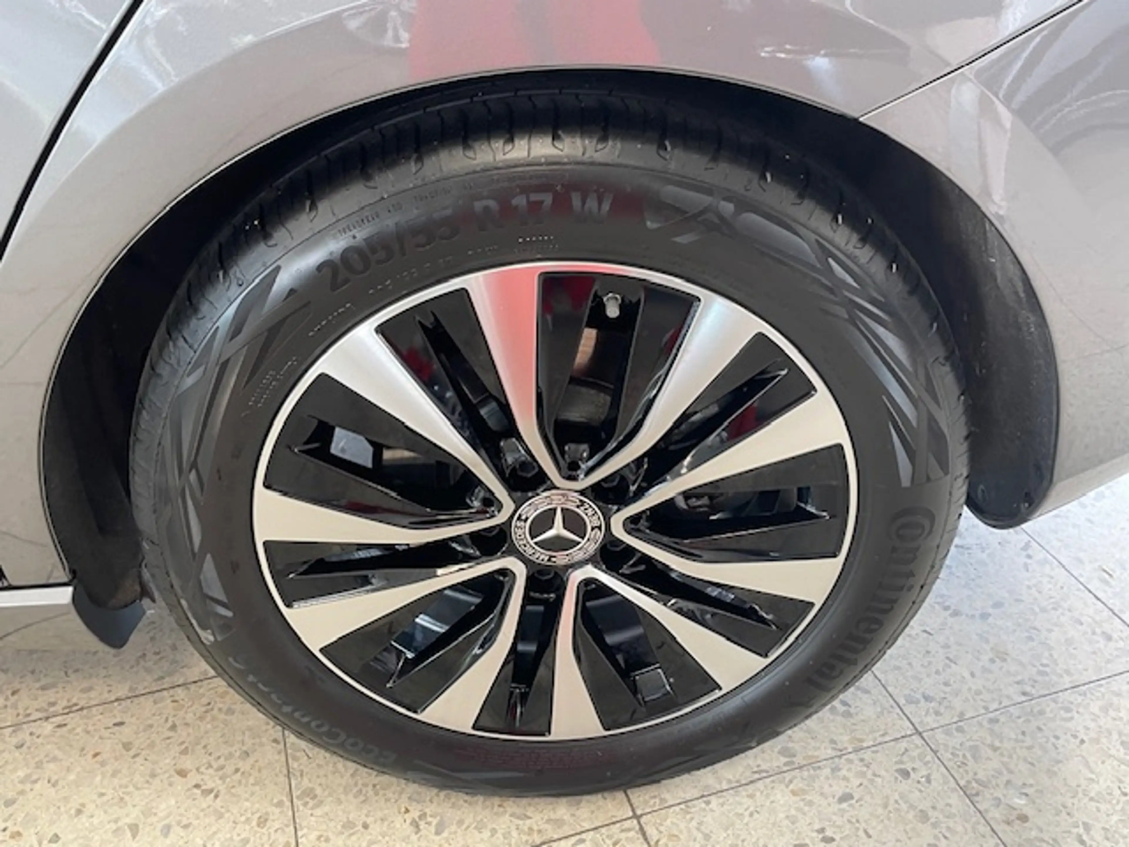 Mercedes-Benz B 220 B 220 d (247.014) — photo 14