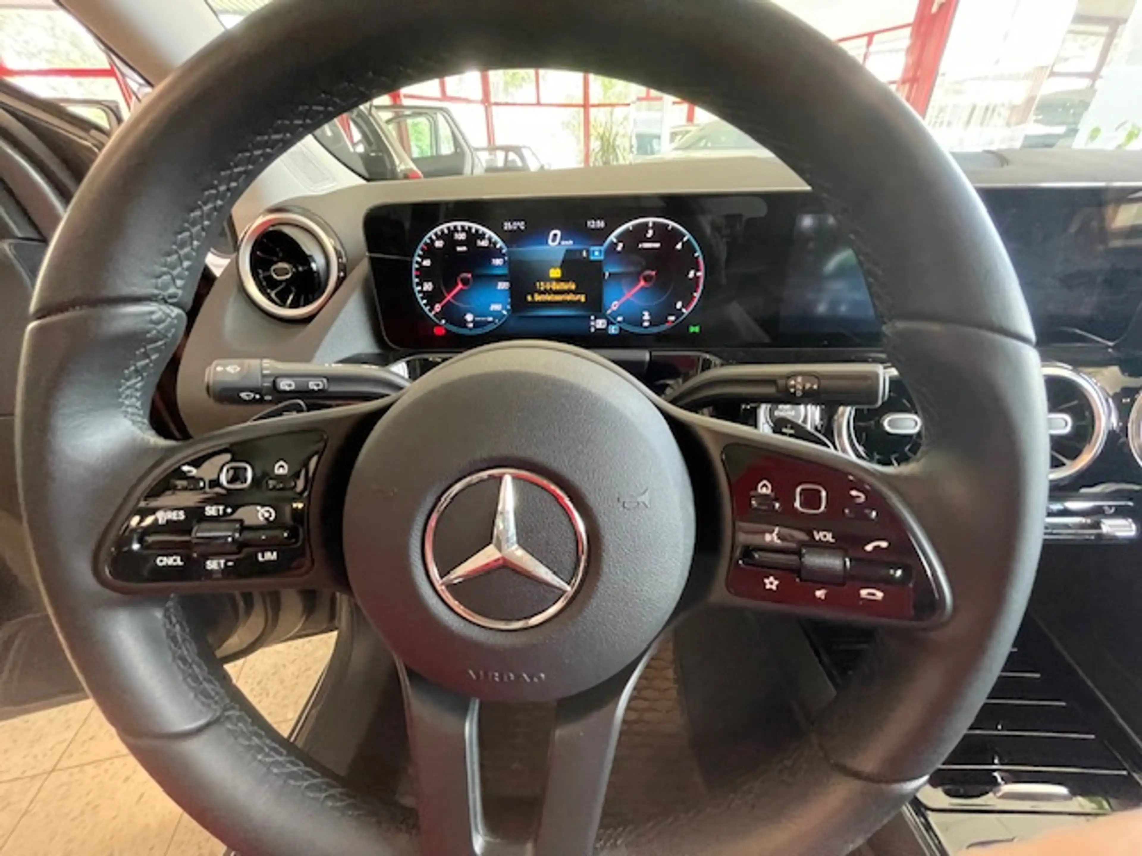 Mercedes-Benz B 220 B 220 d (247.014) — photo 11