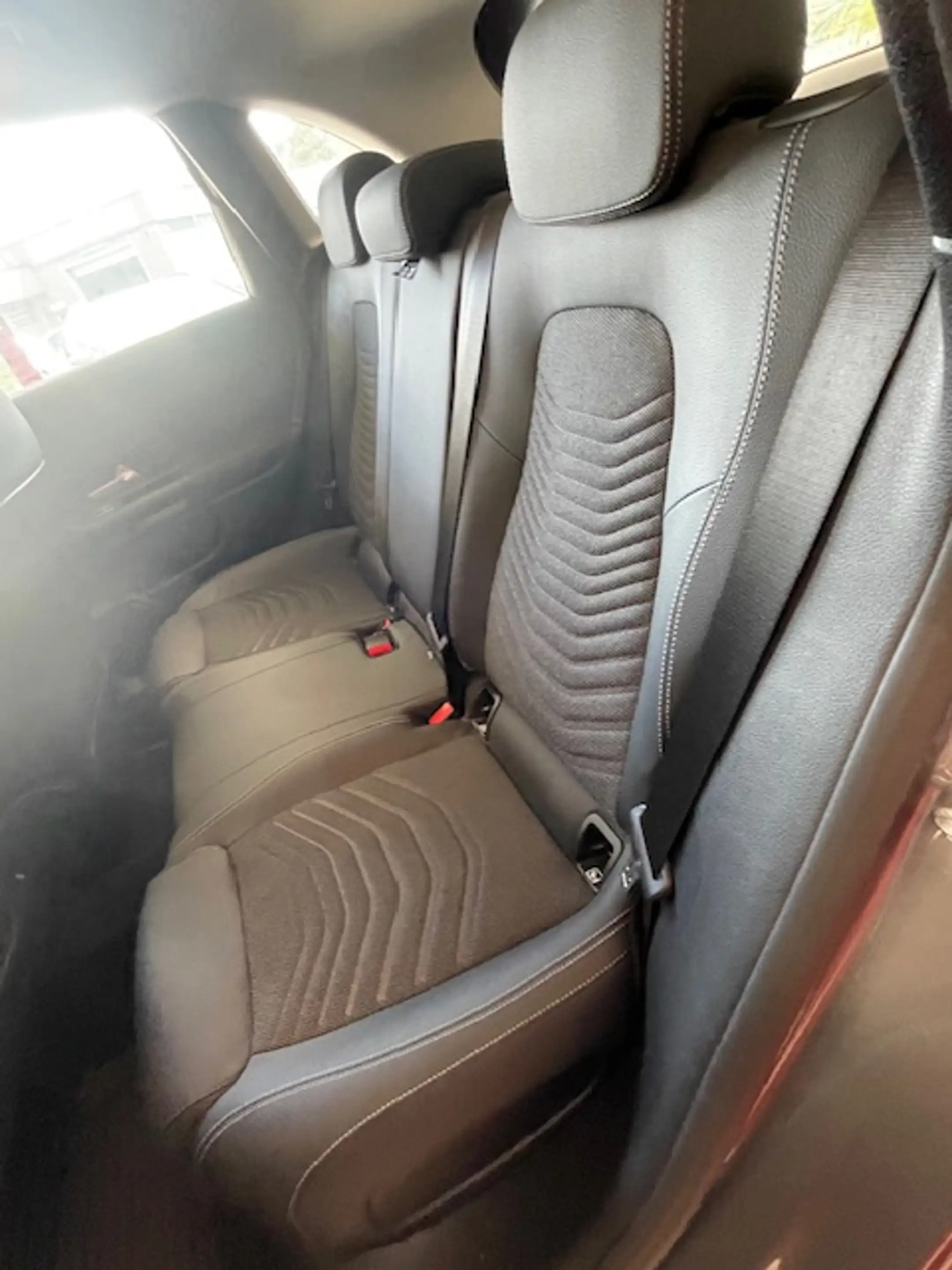 Mercedes-Benz B 220 B 220 d (247.014) — photo 8