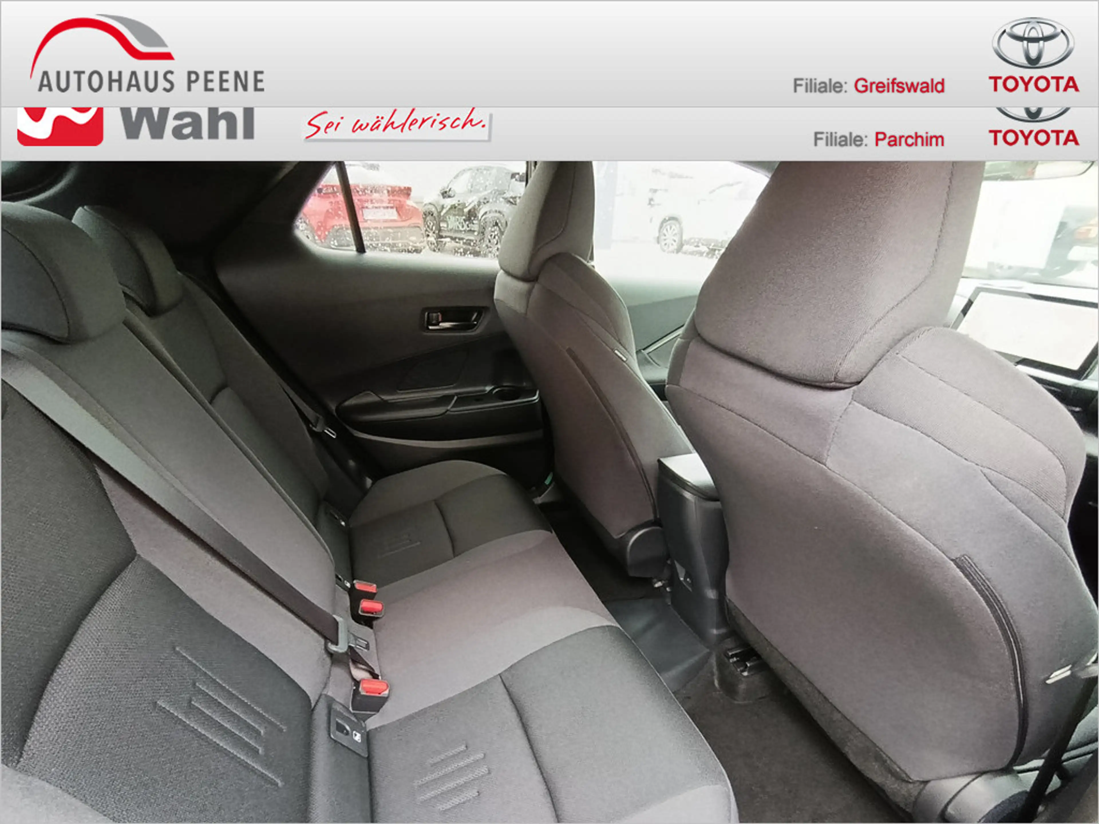 Toyota C-HR 2.0 Plug-In Hybrid FWD Teamplayer — photo 8