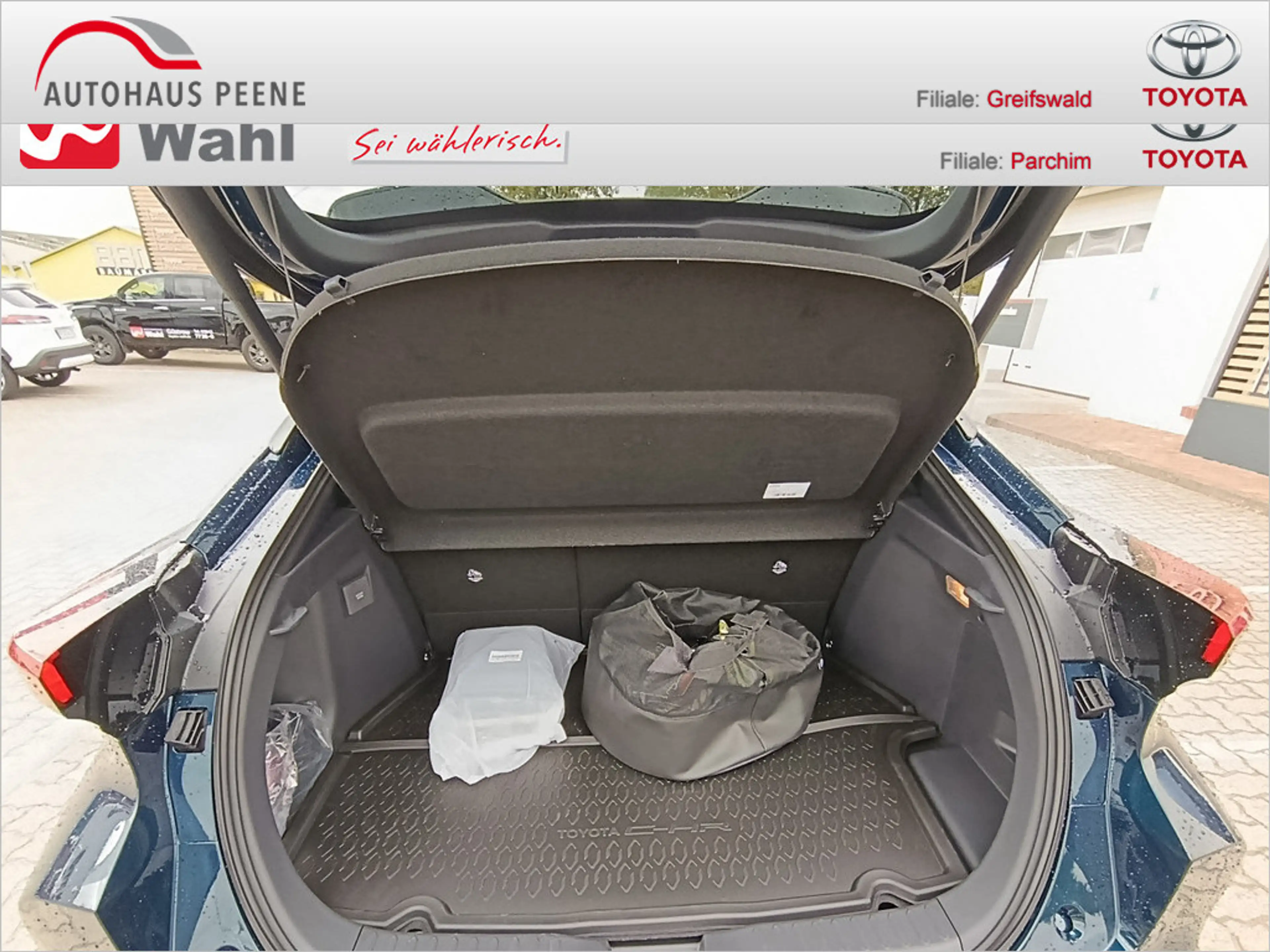 Toyota C-HR 2.0 Plug-In Hybrid FWD Teamplayer — photo 12