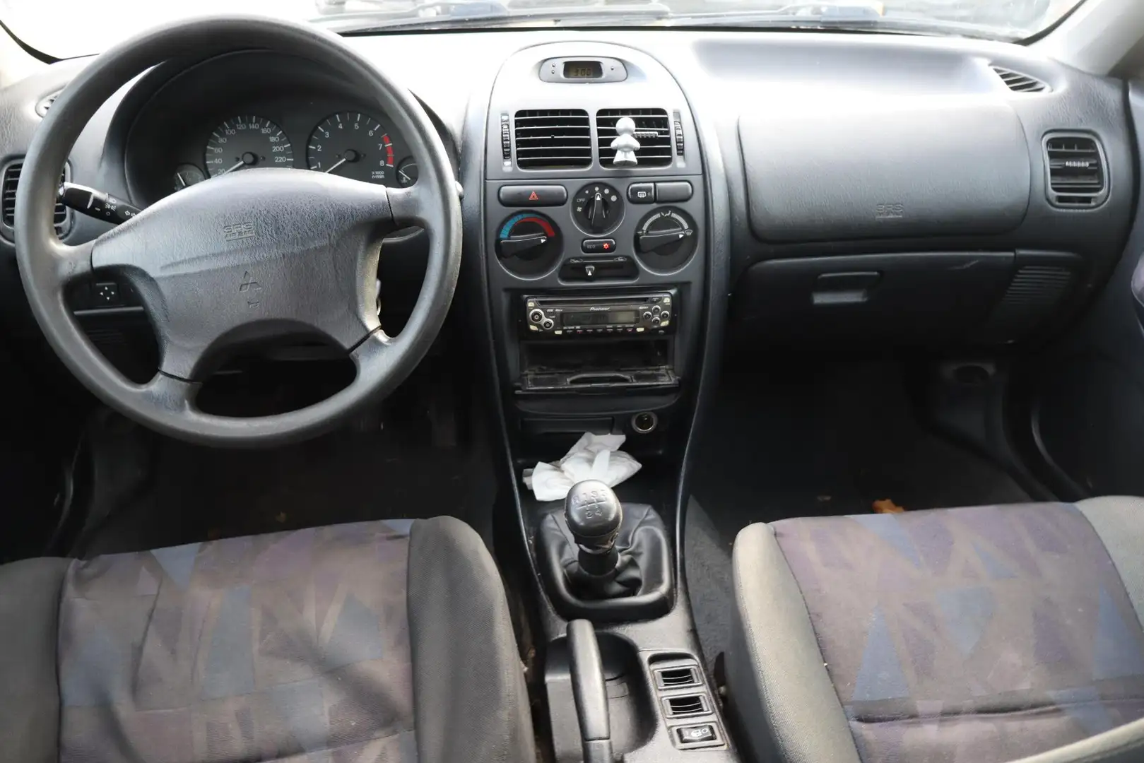 Mitsubishi Carisma 1.6 GL Royal Class Airco, Elektrische ramen, Trekh Rot - 2