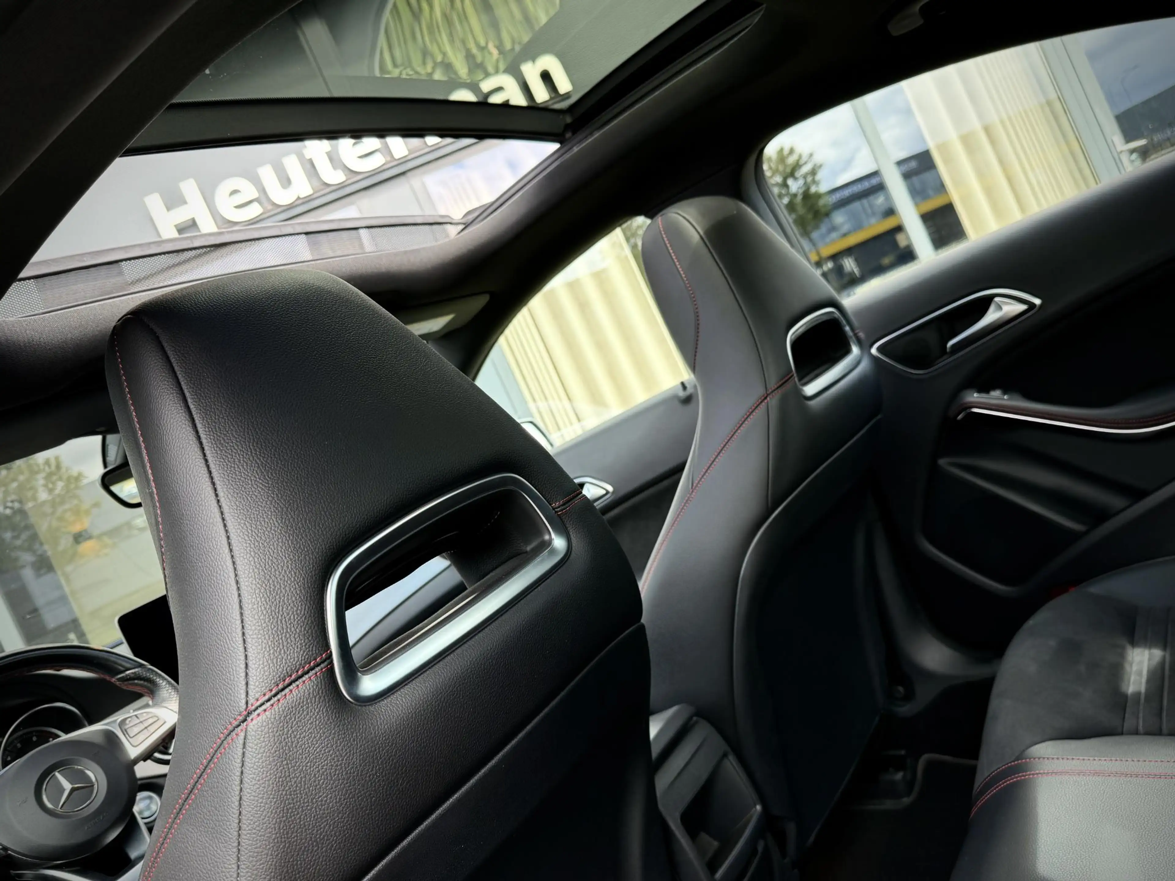 Mercedes-Benz CLA 180 Aut. AMG pakket/Pandodak/ NL/ 49dkm! — photo 24