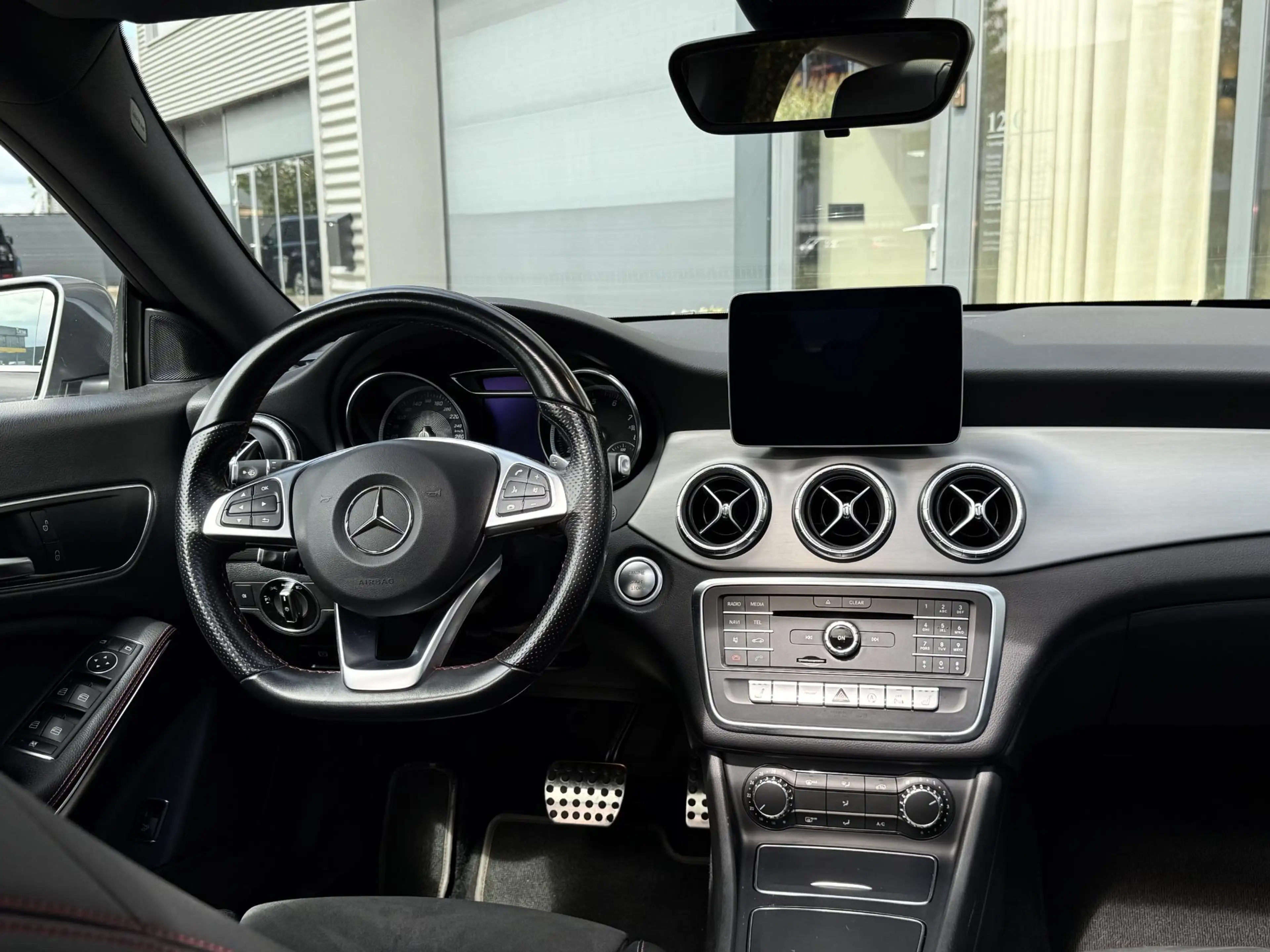 Mercedes-Benz CLA 180 Aut. AMG pakket/Pandodak/ NL/ 49dkm! — photo 25