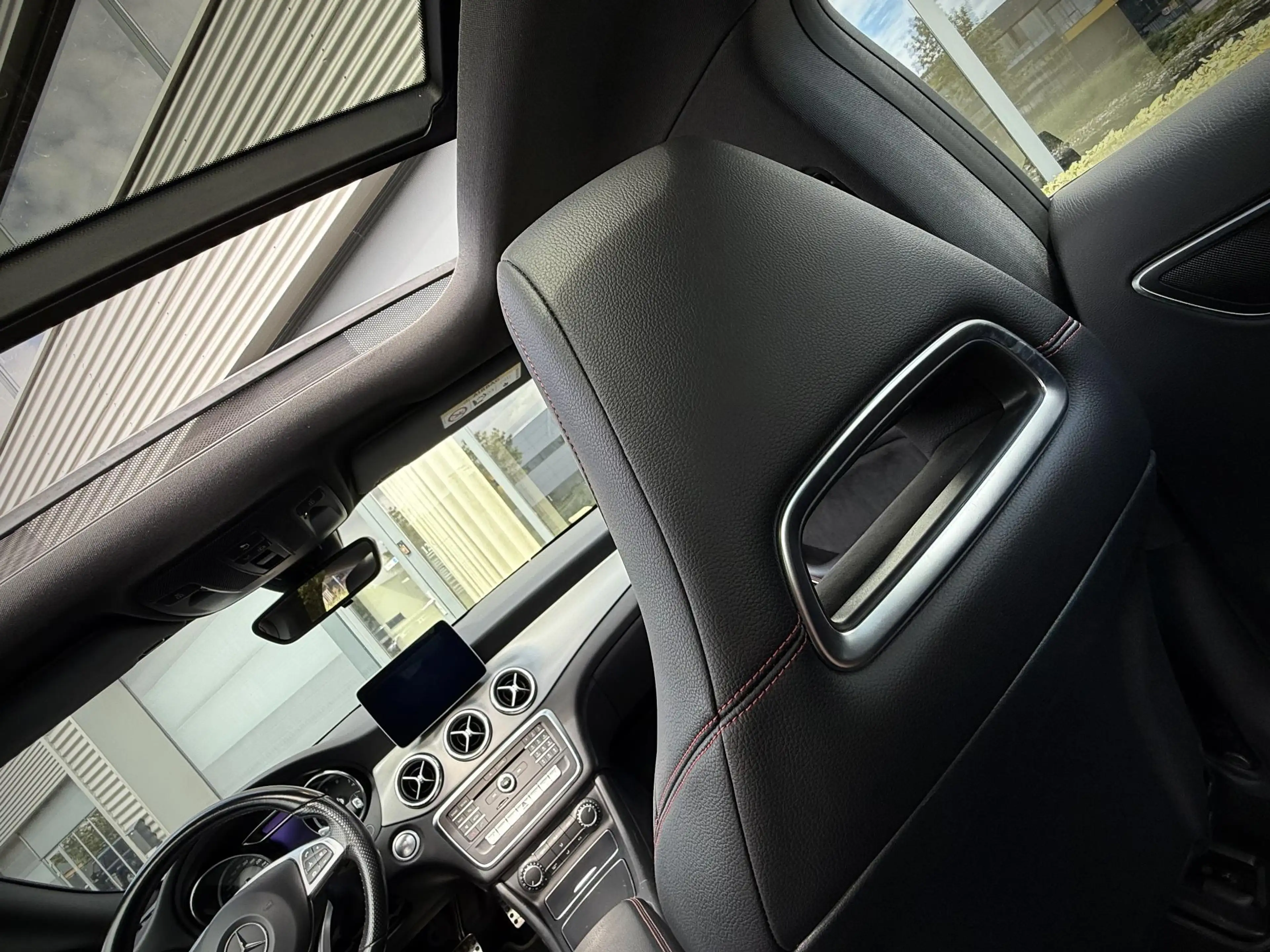 Mercedes-Benz CLA 180 Aut. AMG pakket/Pandodak/ NL/ 49dkm! — photo 26