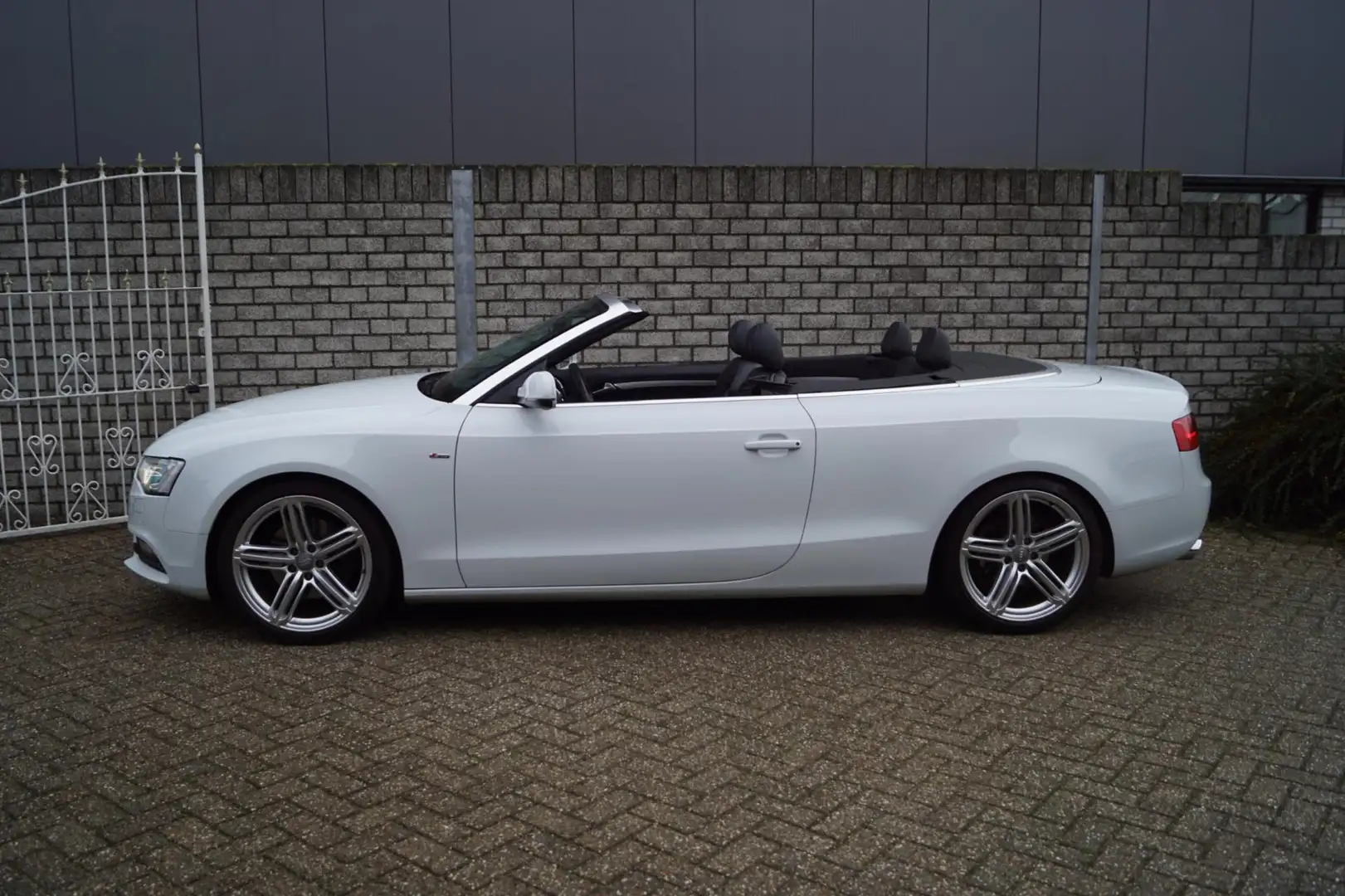 Audi A5 Cabriolet 2.0 TFSI Quattro Pro Line S Autom Adapti Wit - 2