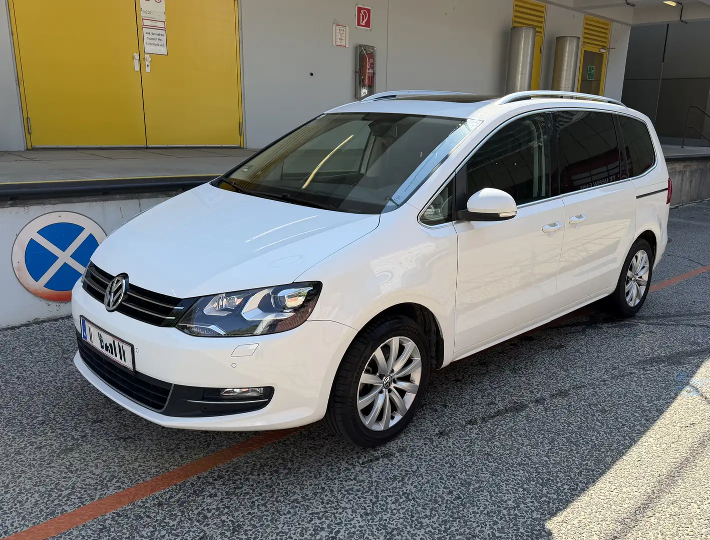 Volkswagen Sharan Sky BMT 2,0 TDI DPF DSG - 1