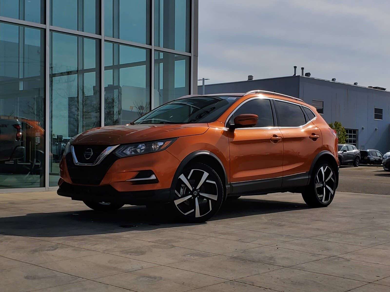 2023 Nissan Qashqai SL, Leather, Sunroof, 8-Way Power Seats, Heated St