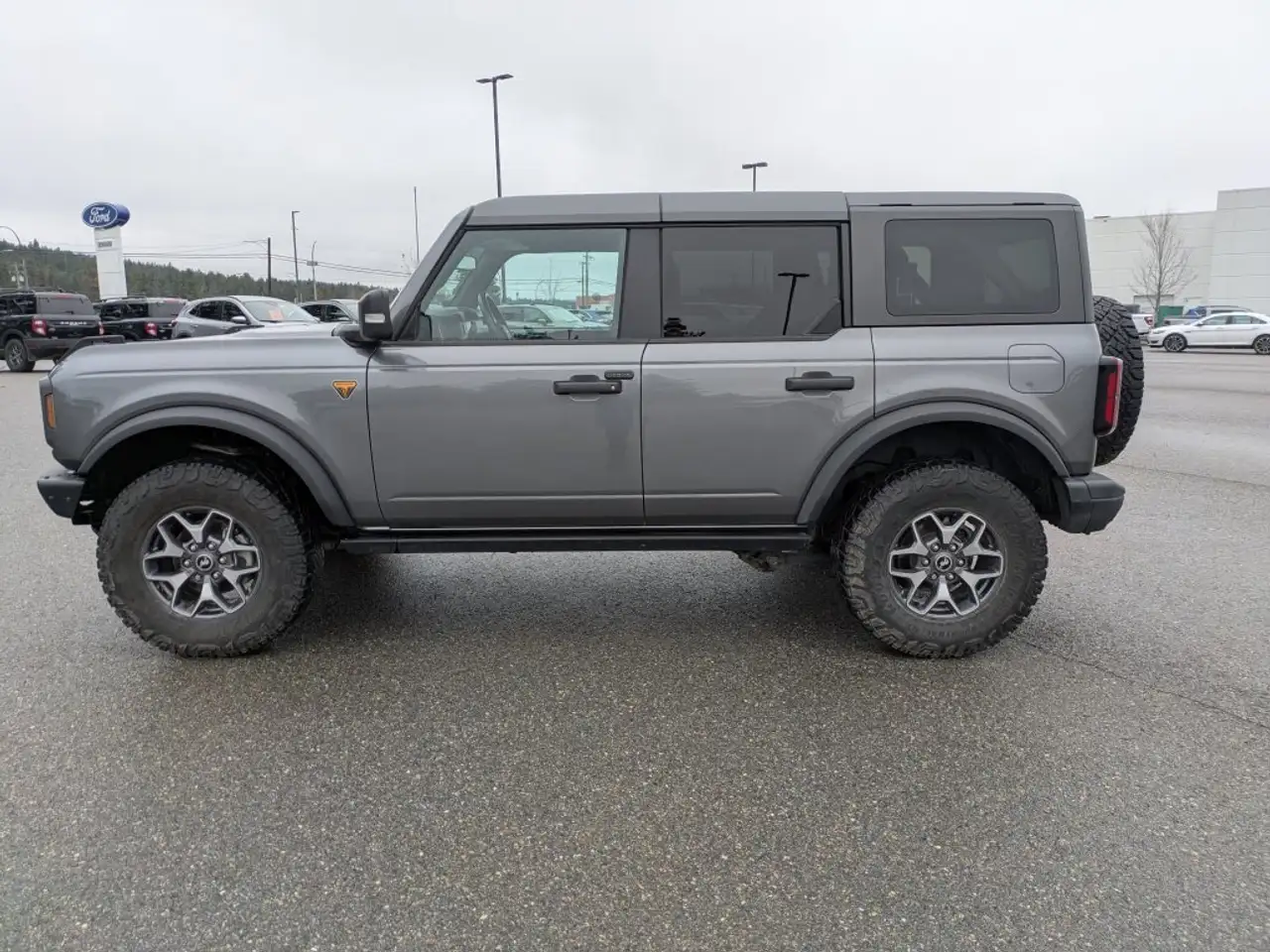 Ford Bronco снимка Ford Bronco