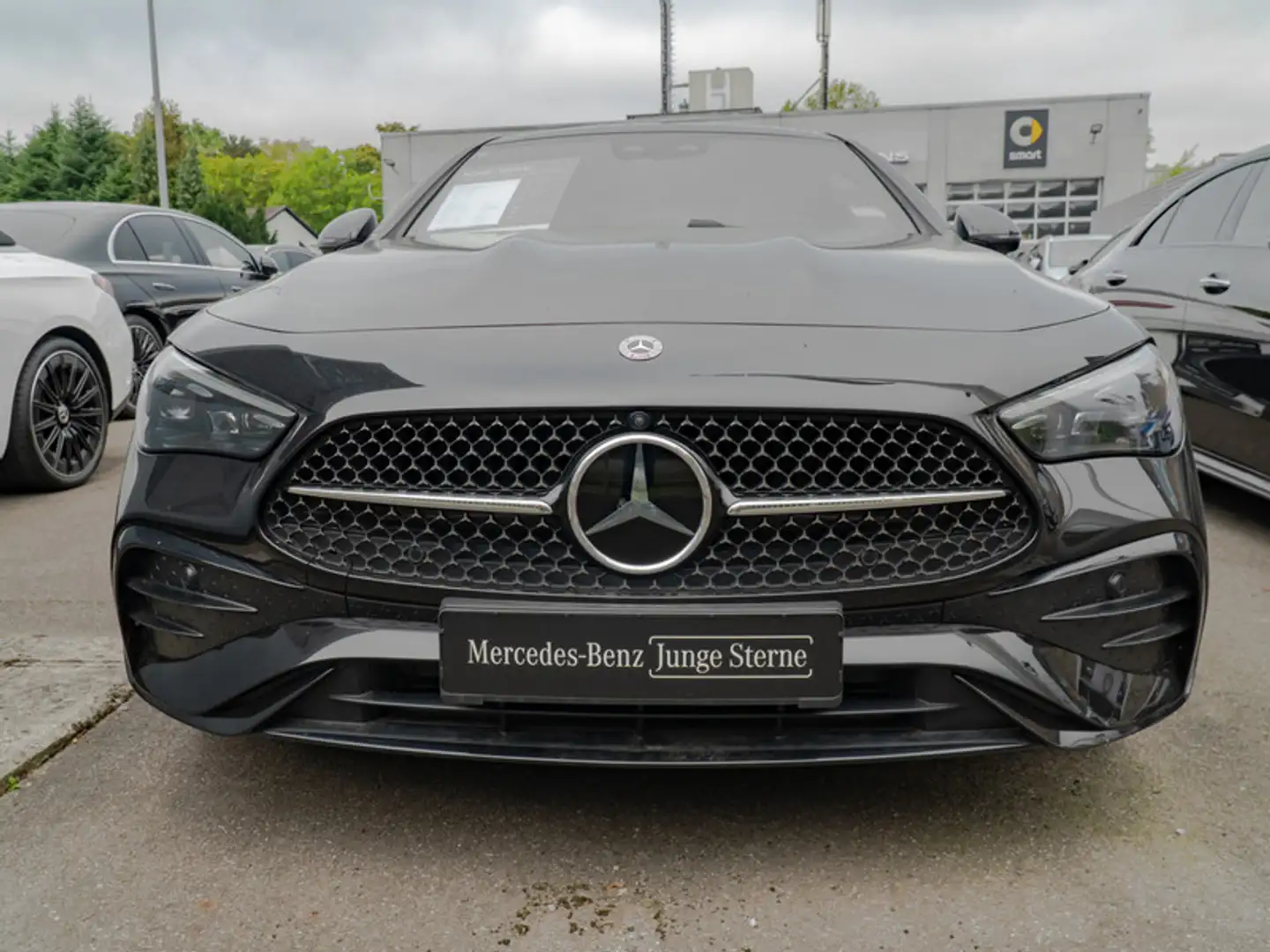 Mercedes-Benz CLE 300 e AMG-Sport/Pano/Burm/Distr/Sitzklima/19 Zwart - 2