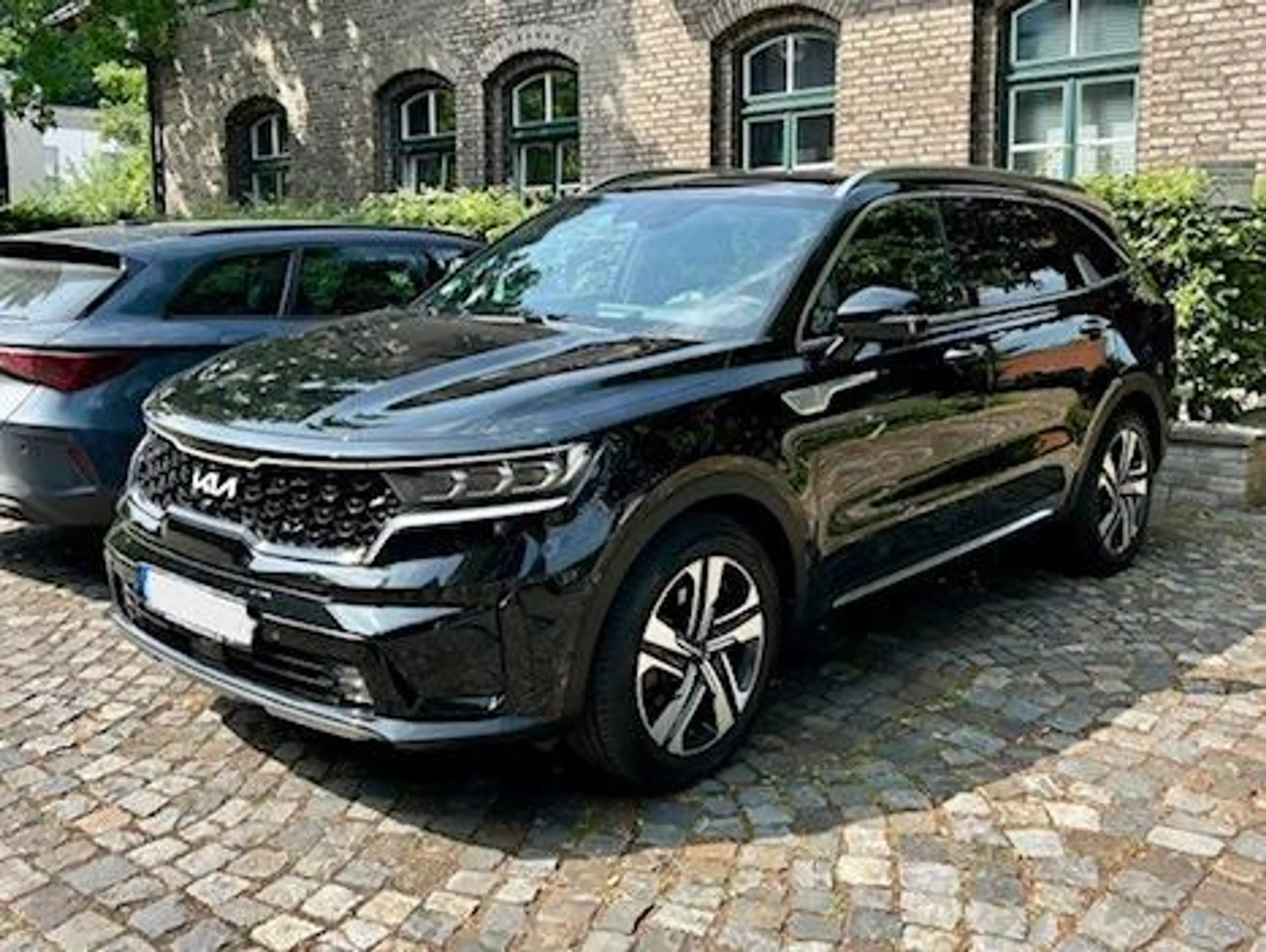 Kia Sorento Platinum 4WD Plug-In Hybrid — photo 2