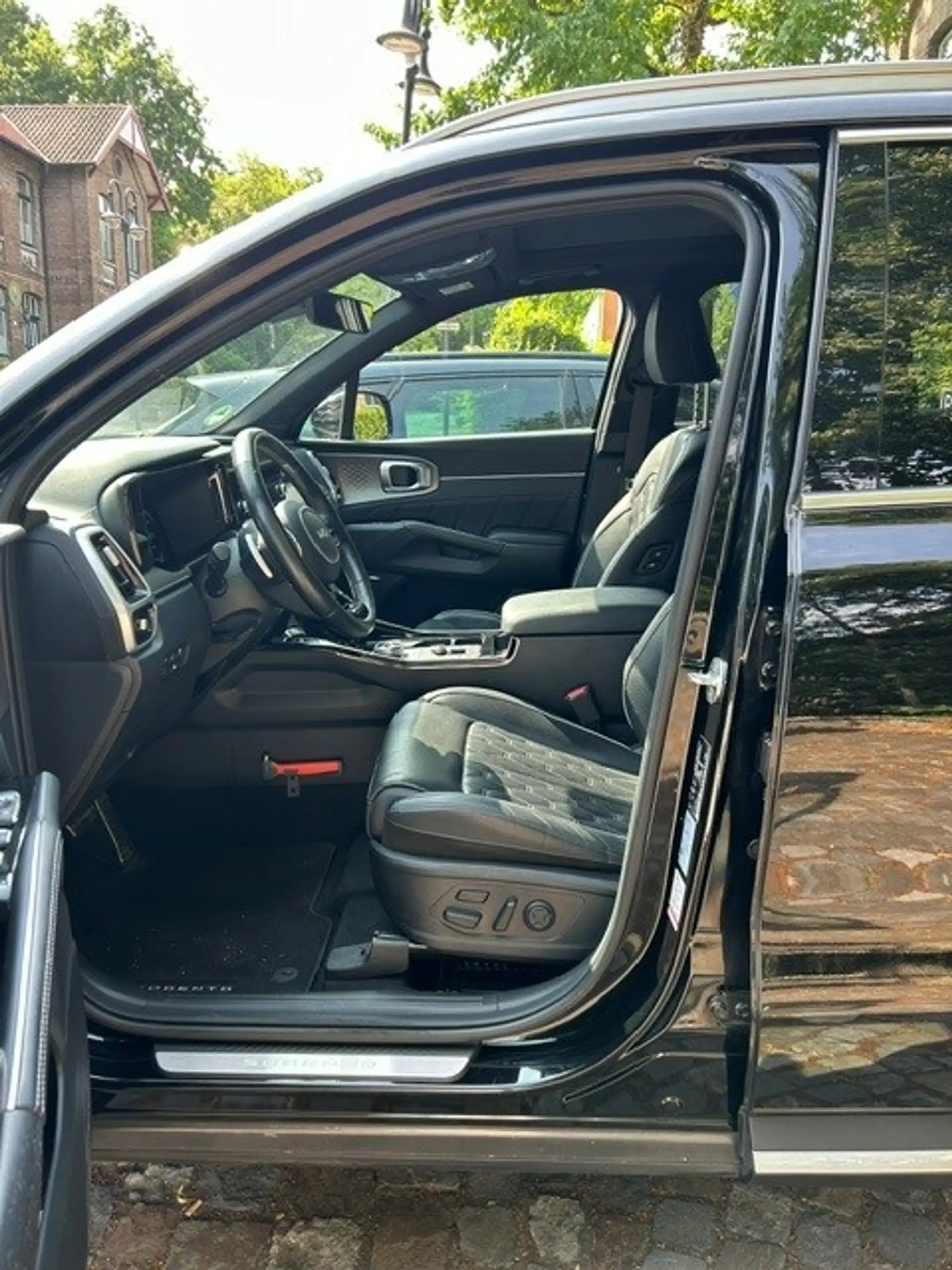 Kia Sorento Platinum 4WD Plug-In Hybrid — photo 5
