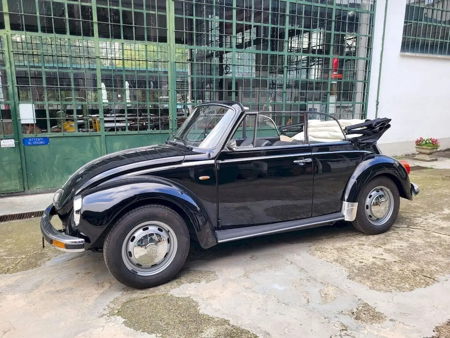Volkswagen Maggiolino Maggiolone 1303 Cabriolet Käfer Beetle Coccinelle Nero - 1